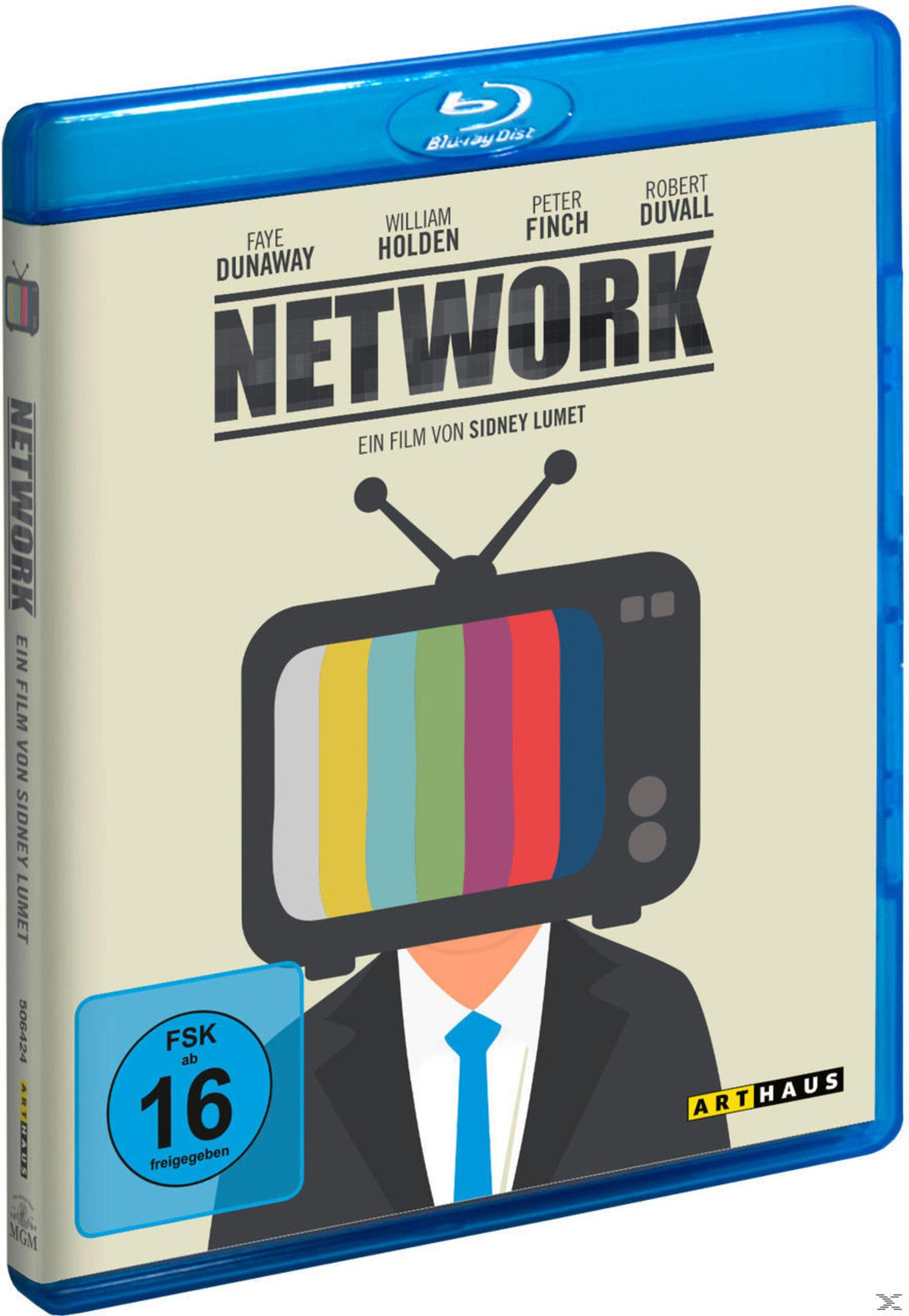 Blu-ray-Hülle von Network mit einer Person im Anzug, deren Kopf ein Retro-Fernseher mit Testbild ist.