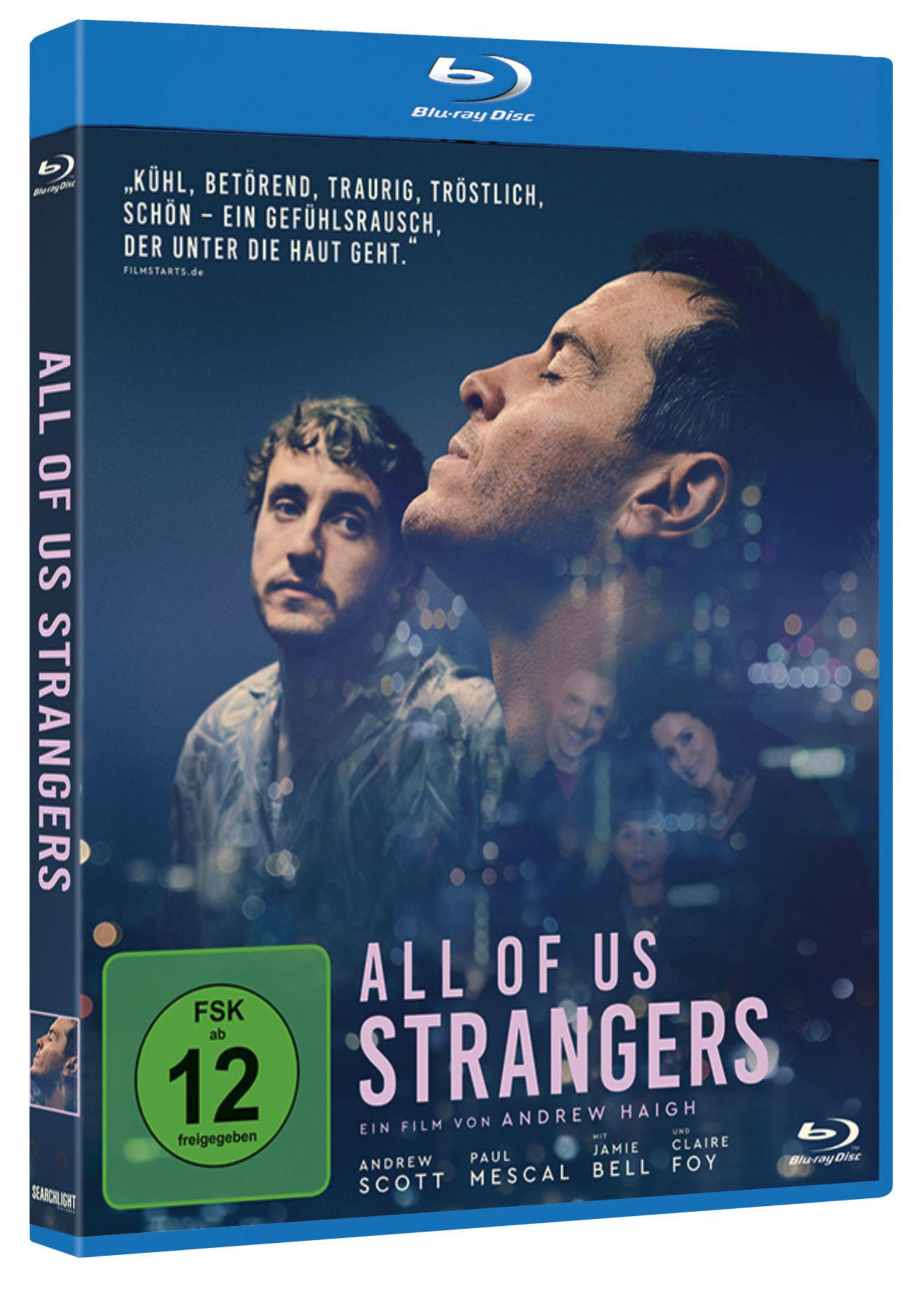 Blu-ray-Hülle des Films All of Us Strangers mit Andrew Scott und Paul Mescal vor blauem Hintergrund.