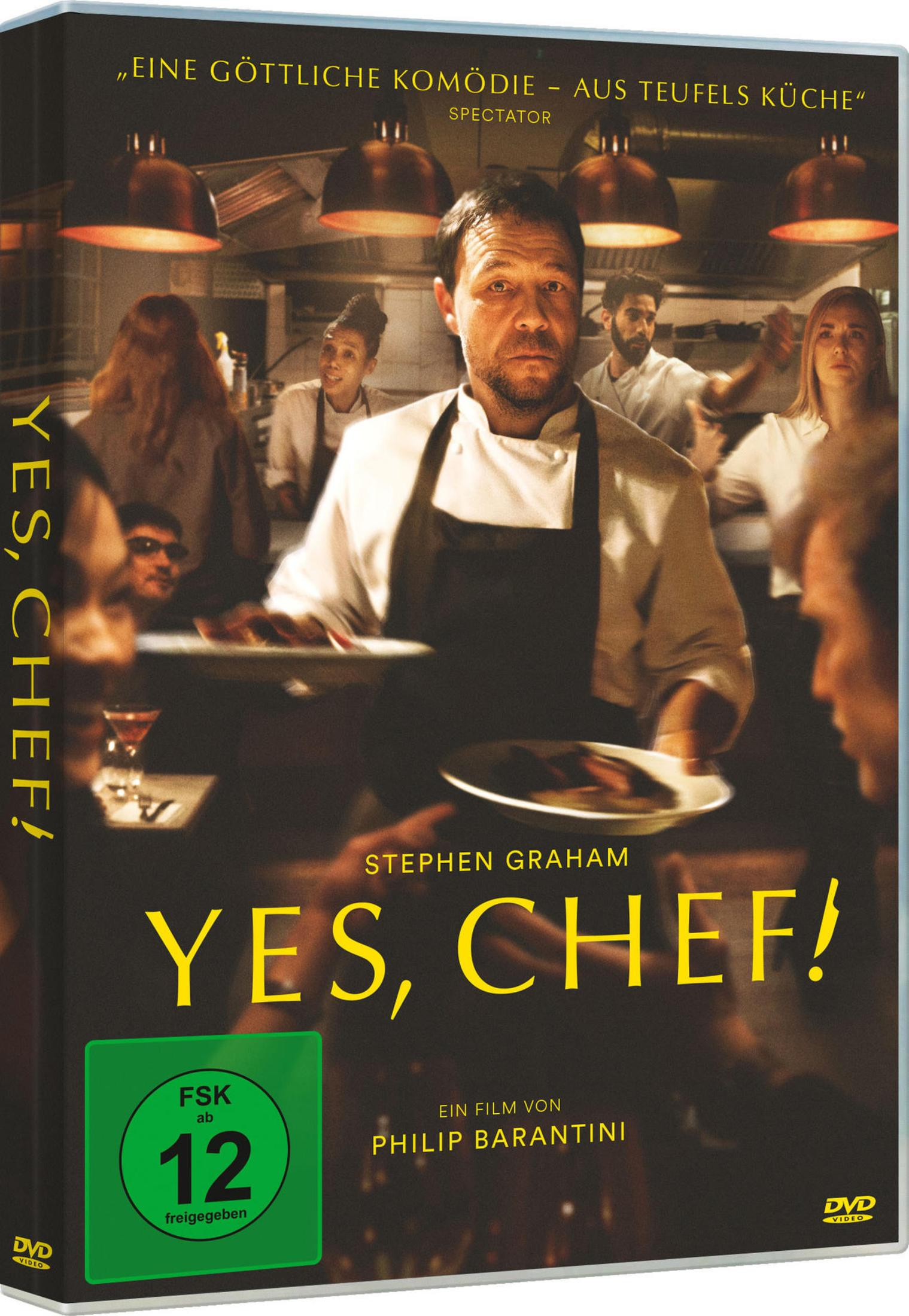 DVD-Cover von Yes, Chef! mit einem gestressten Koch, der Teller in einer belebten Küche hält.