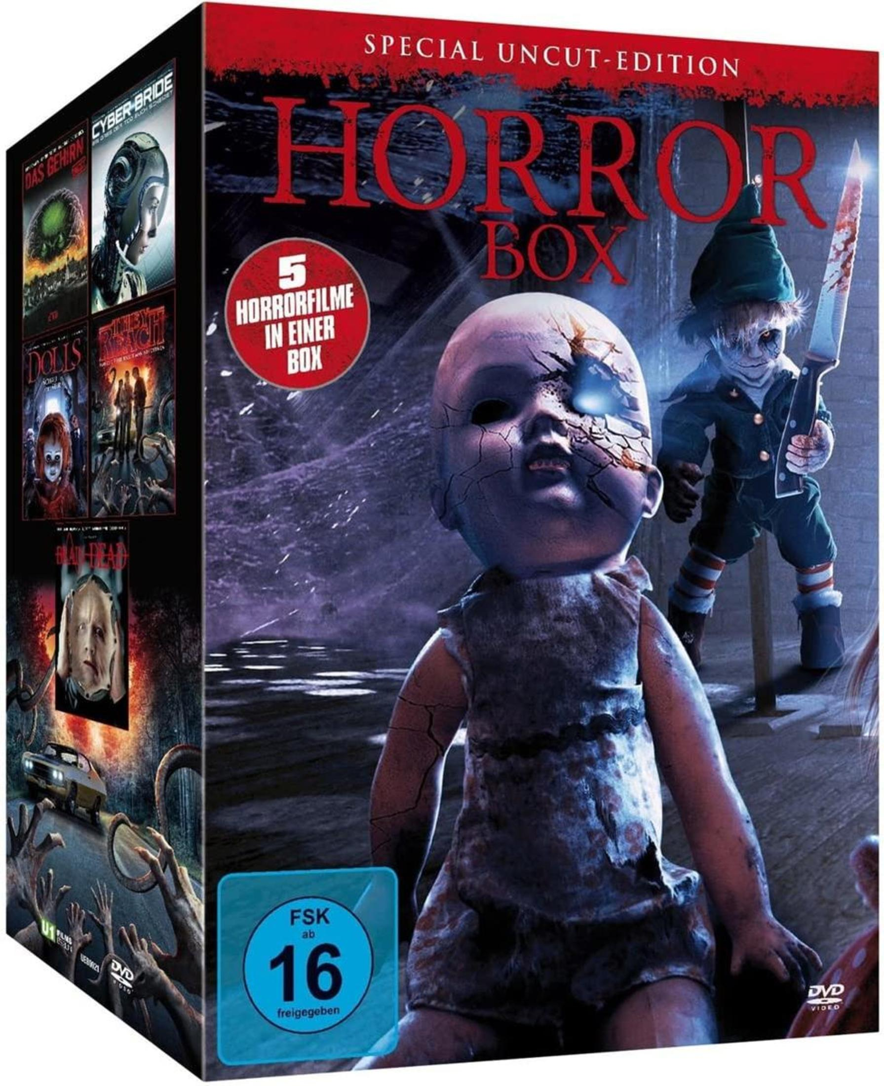 DVD-Box Horror Box mit rissiger Puppe und gruseligem Elf mit Messer im Hintergrund.