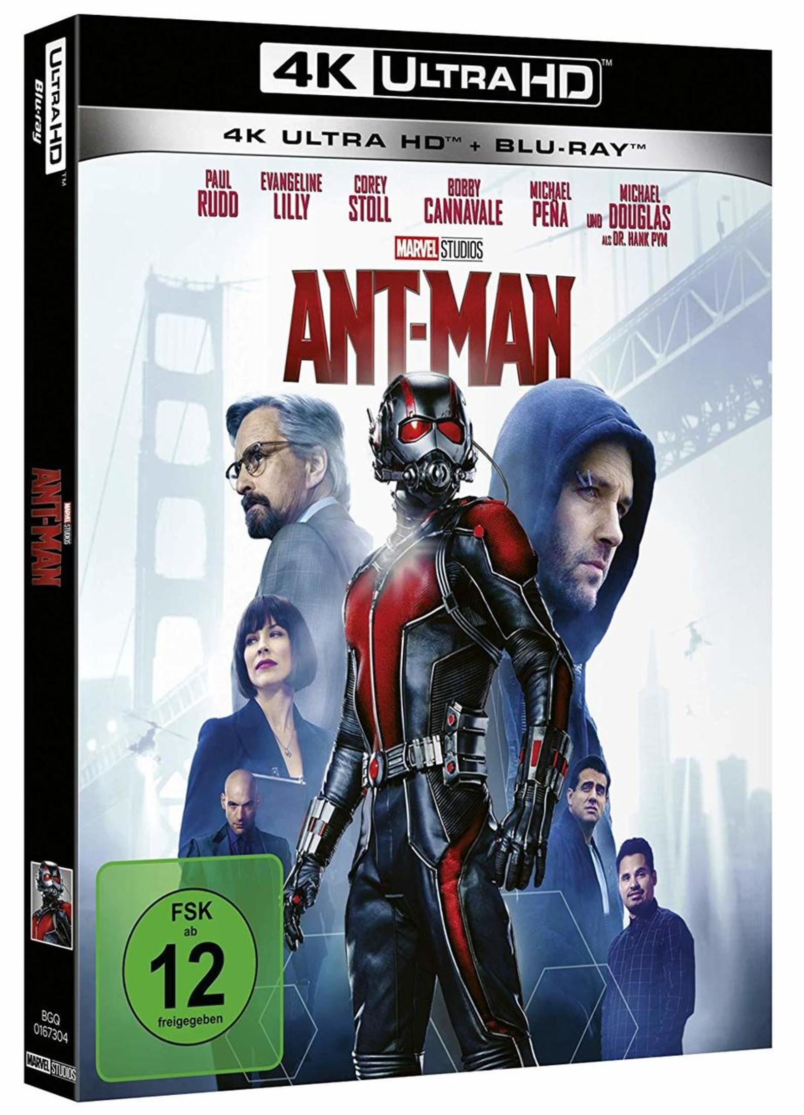 Ant-Man 4K Ultra HD Blu-ray Cover mit dem Helden im roten und schwarzen Anzug, umgeben von Film-Darstellern.