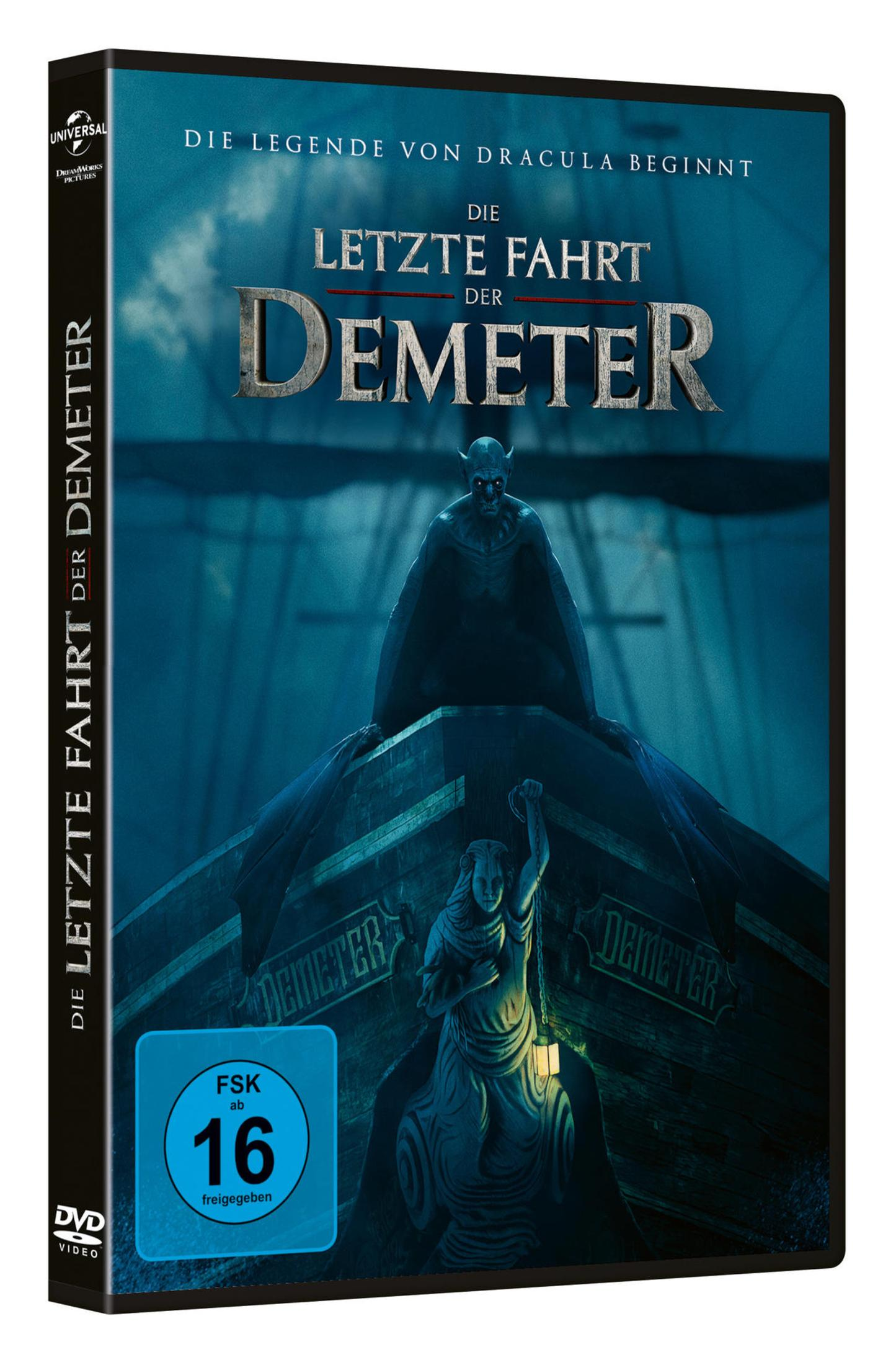 DVD-Cover von Die Letzte Fahrt der Demeter mit einem furchteinflößenden Wesen auf einem schiff bei Nacht.