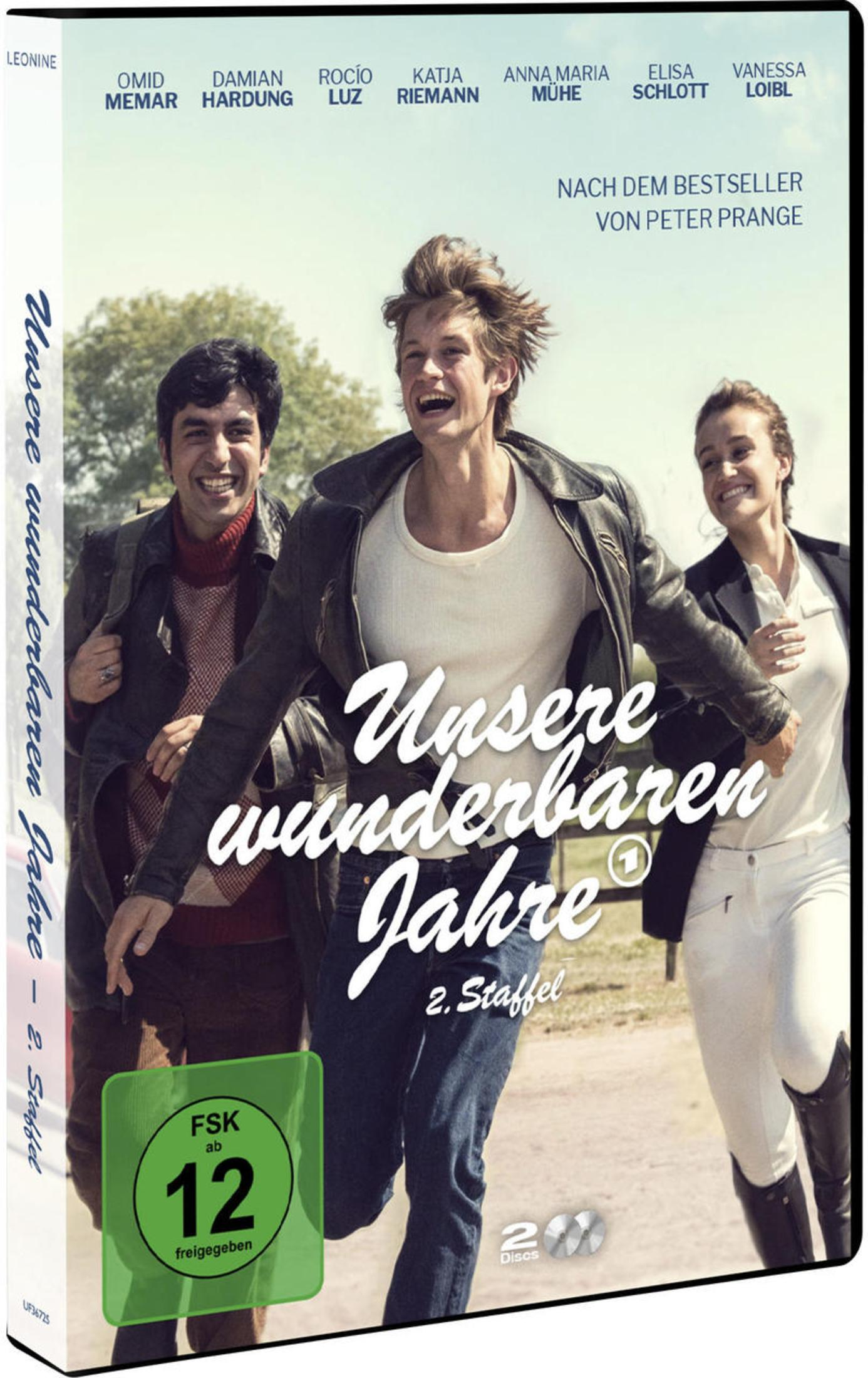 DVD-Cover von Unsere wunderbare Jahre, zeigt drei fröhliche junge Menschen, die im Freien lachen und laufen.
