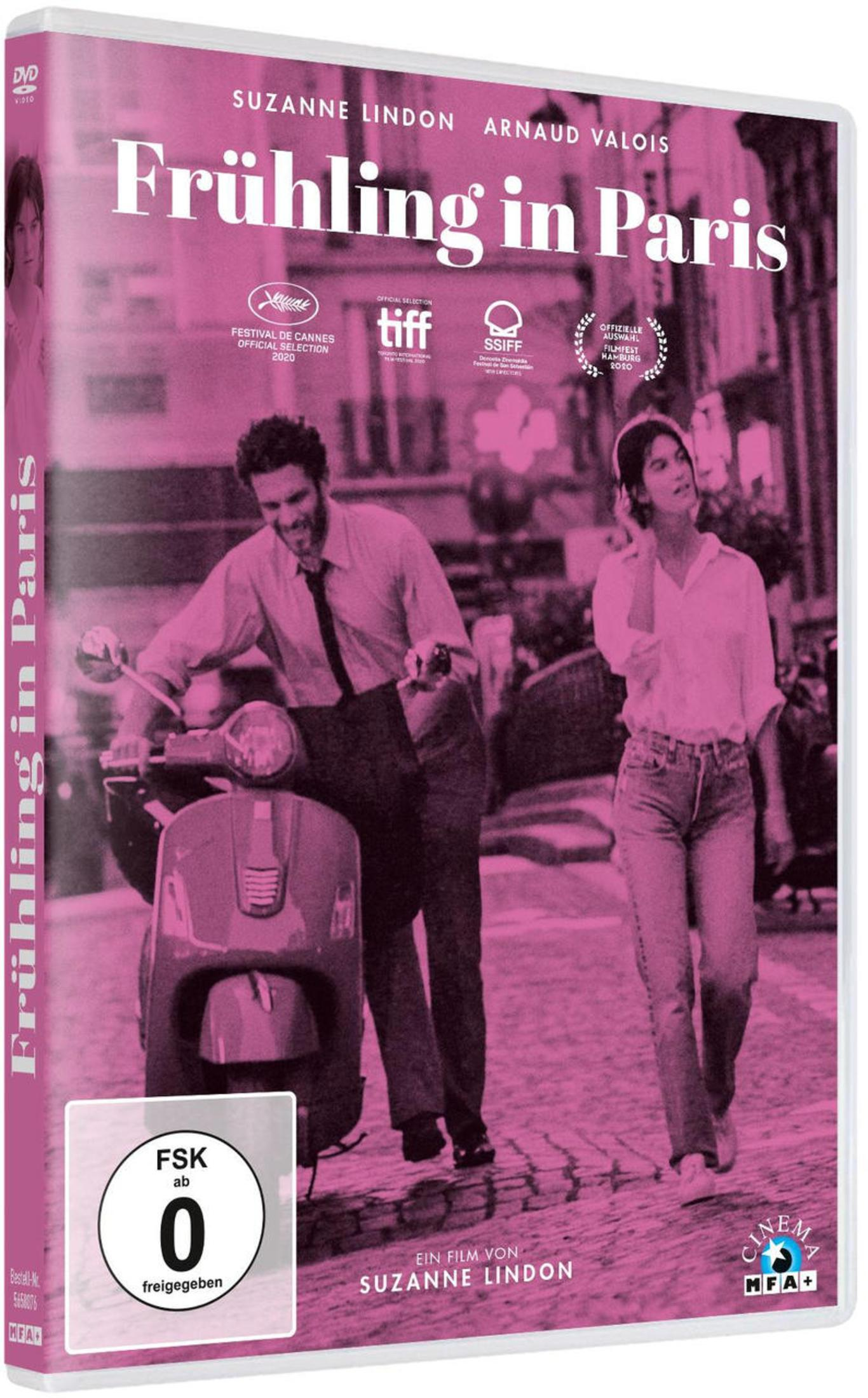 DVD-Hülle mit dem Filmplakat "Frühling in Paris" in Pinktönen, Mann mit Roller und Frau auf kopfgepflasterter Straße.