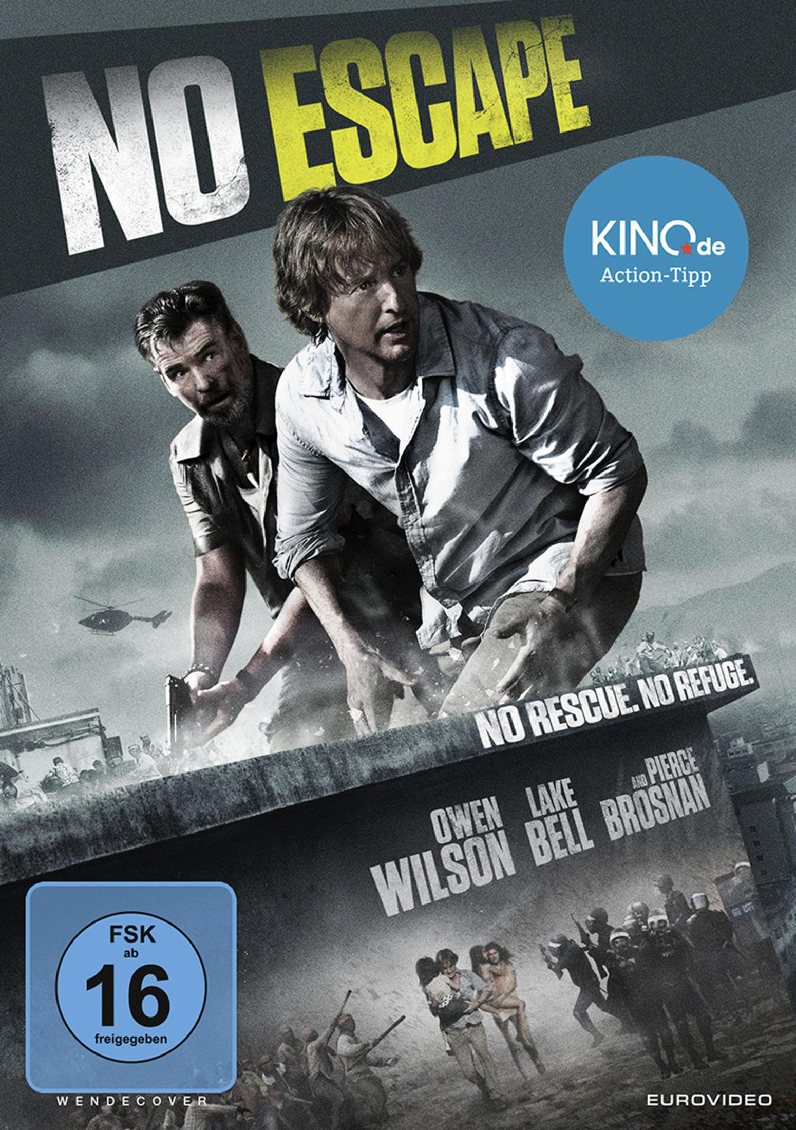 Filmplakat zu No Escape mit Owen Wilson und Pierce Brosnan auf einem Dach und bewaffneten Menschen unten.