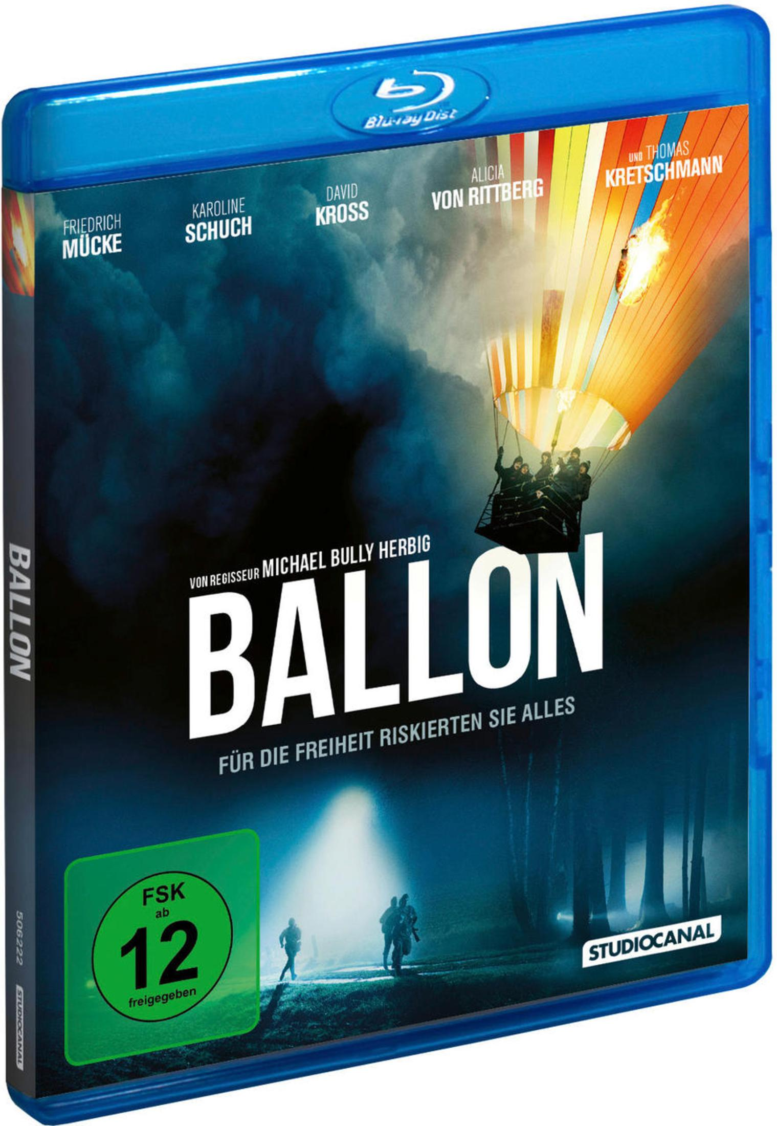Blu-ray-Hülle des Films Ballon mit einem Heißluftballon über einem dunklen nächtlichen Wald.