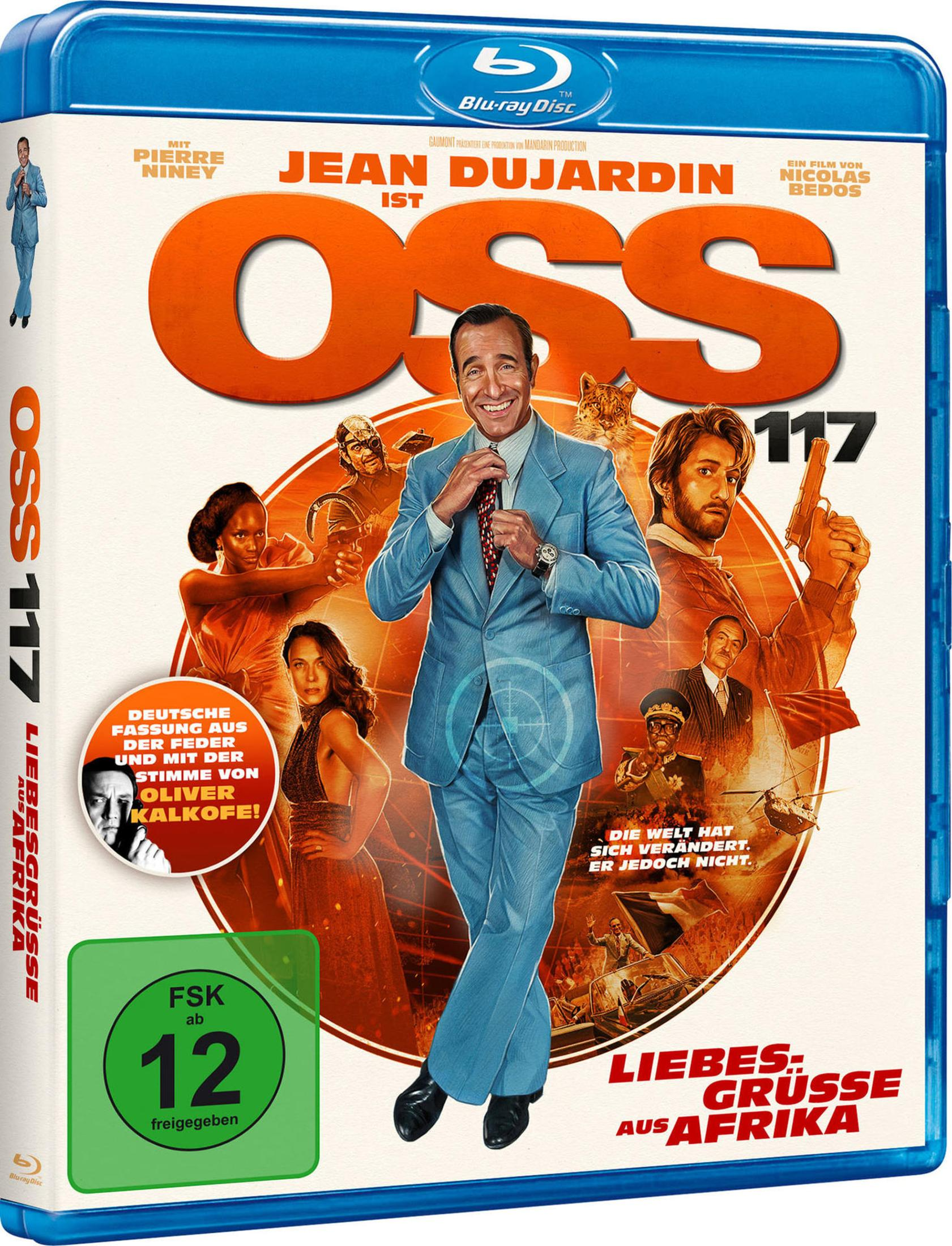 Blu-ray-Hülle des Films OSS 117 mit Jean Dujardin im hellblauen Anzug und anderen Charakteren im Hintergrund.