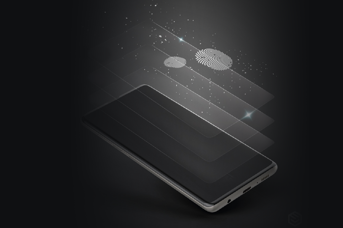 Smartfon z warstwami szkła ochronnego i unoszącymi się ikonami odcisków palców na ciemnym tle.