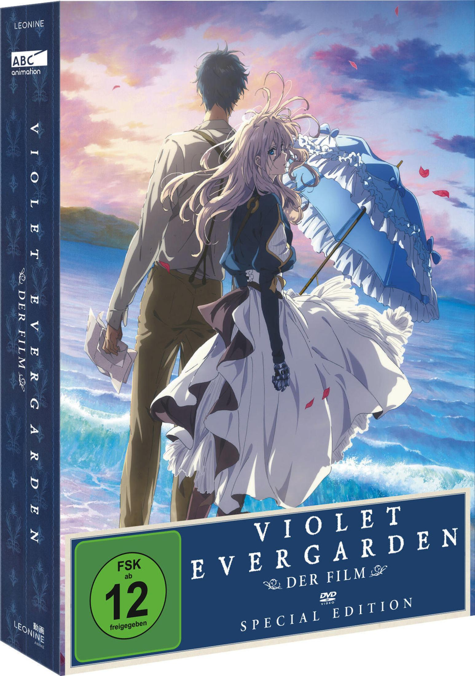 Violet Evergarden DVD-Cover mit Violet und Gilbert am Strand vor einem weiten Ozean.