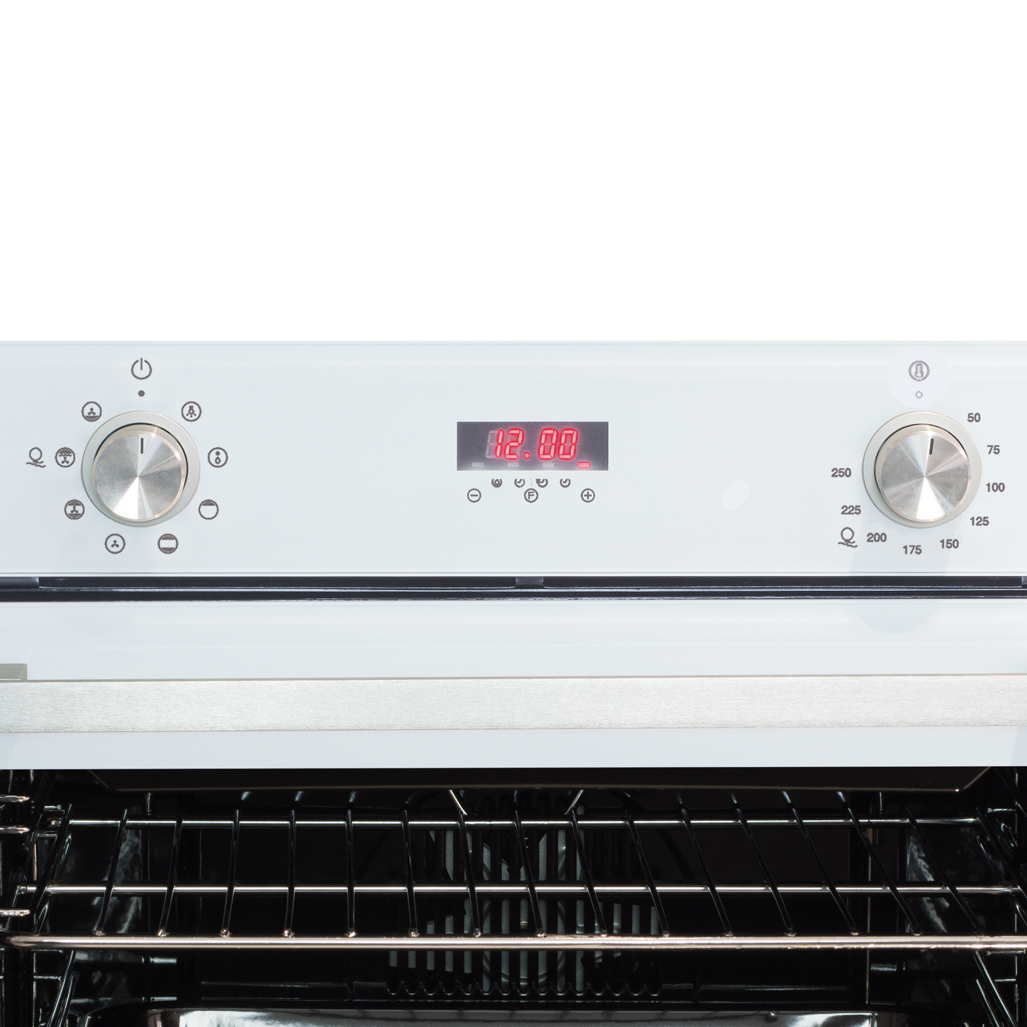 Forno bianco con manopole, display digitale rosso e vano aperto con griglia.