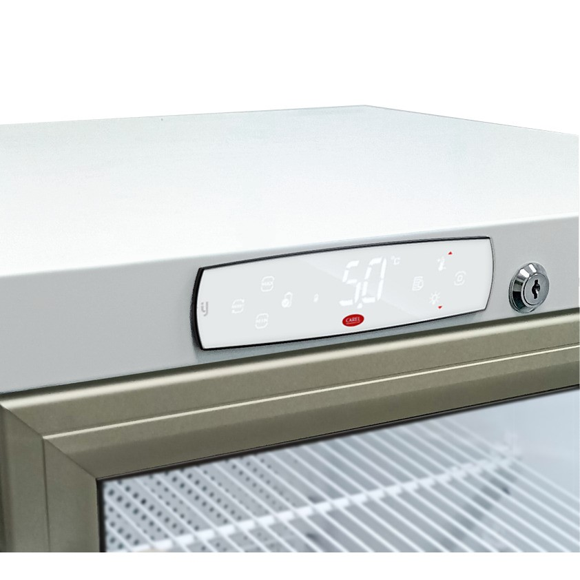 Un'unità di refrigerazione bianca con display digitale che mostra 5.0 °C e serratura.