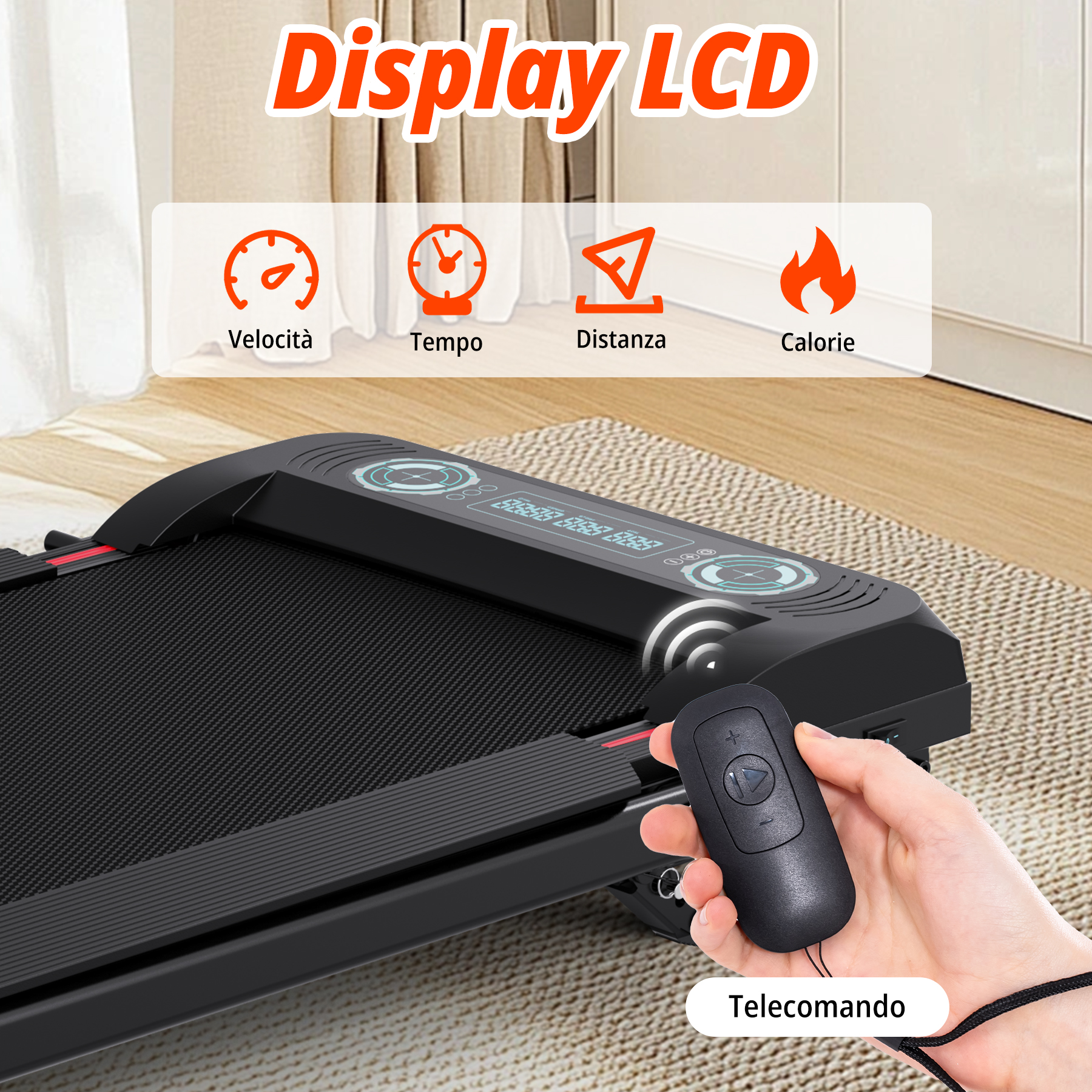 Mano tiene un telecomando davanti al display di un tapis roulant nero con icone di velocità, tempo, distanza e calorie.