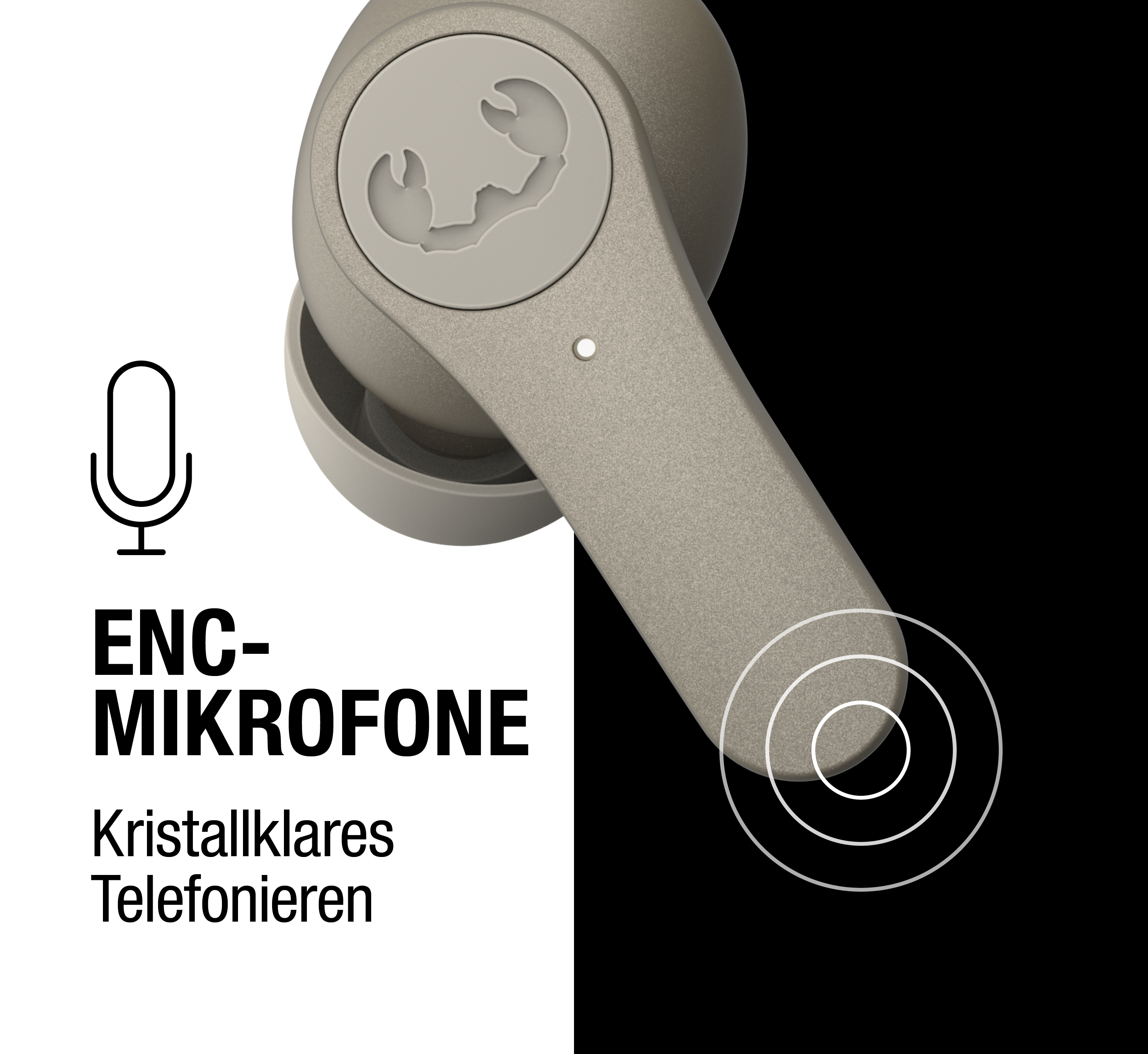 Ein beiges kabelloses Ohrstöpsel vor schwarz-weißem Hintergrund mit Mikrofonsymbol und Text.