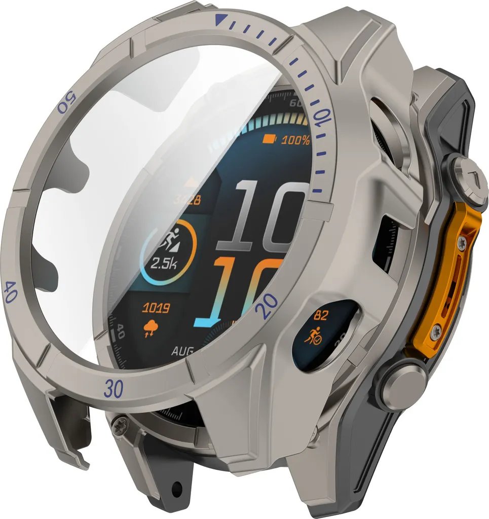 Eine robuste Smartwatch in Silber und Schwarz mit orangen Akzenten und einer transparenten Schutzhülle.