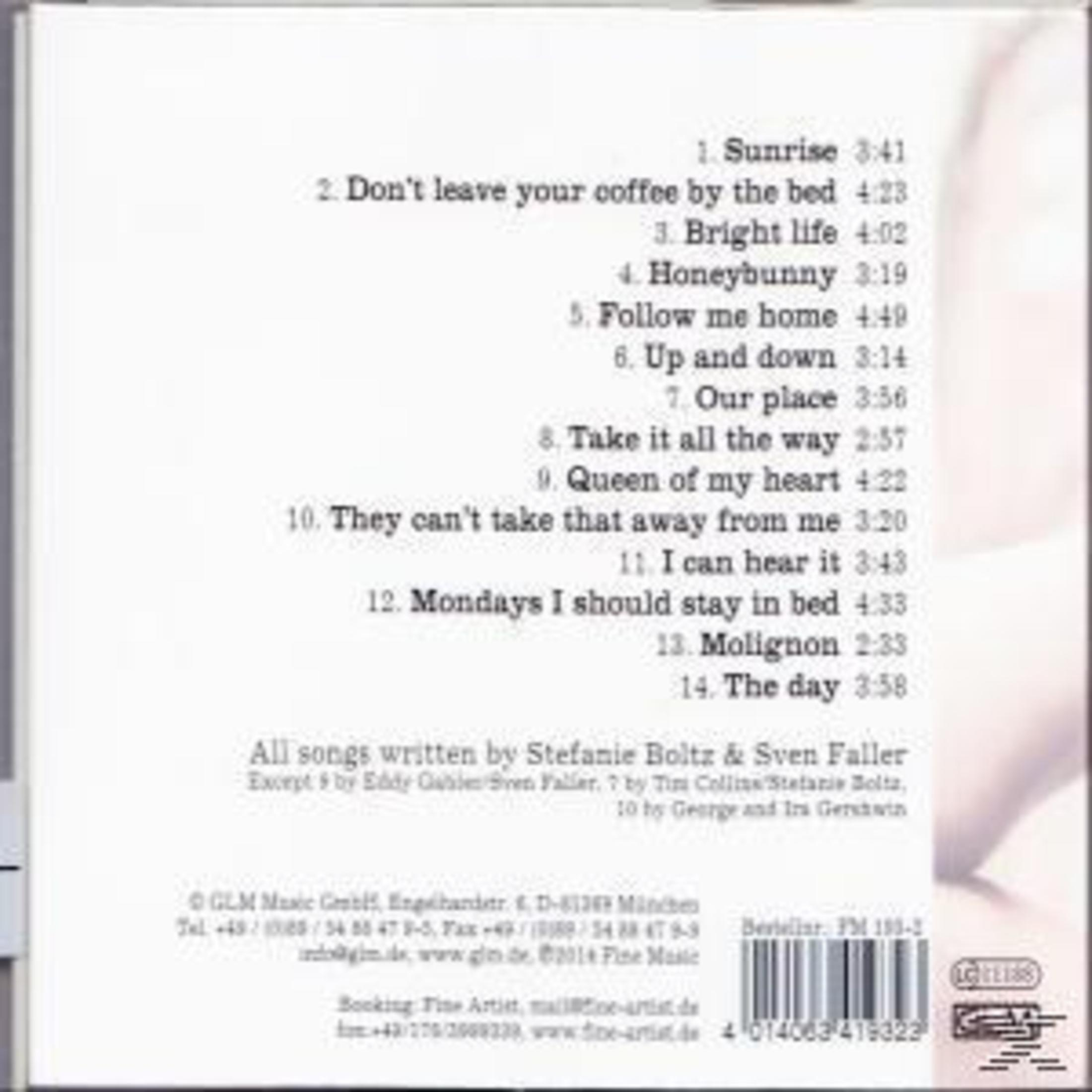 Rückseite einer CD-Hülle mit einer Songliste von 14 Liedern und Copyright-Informationen.