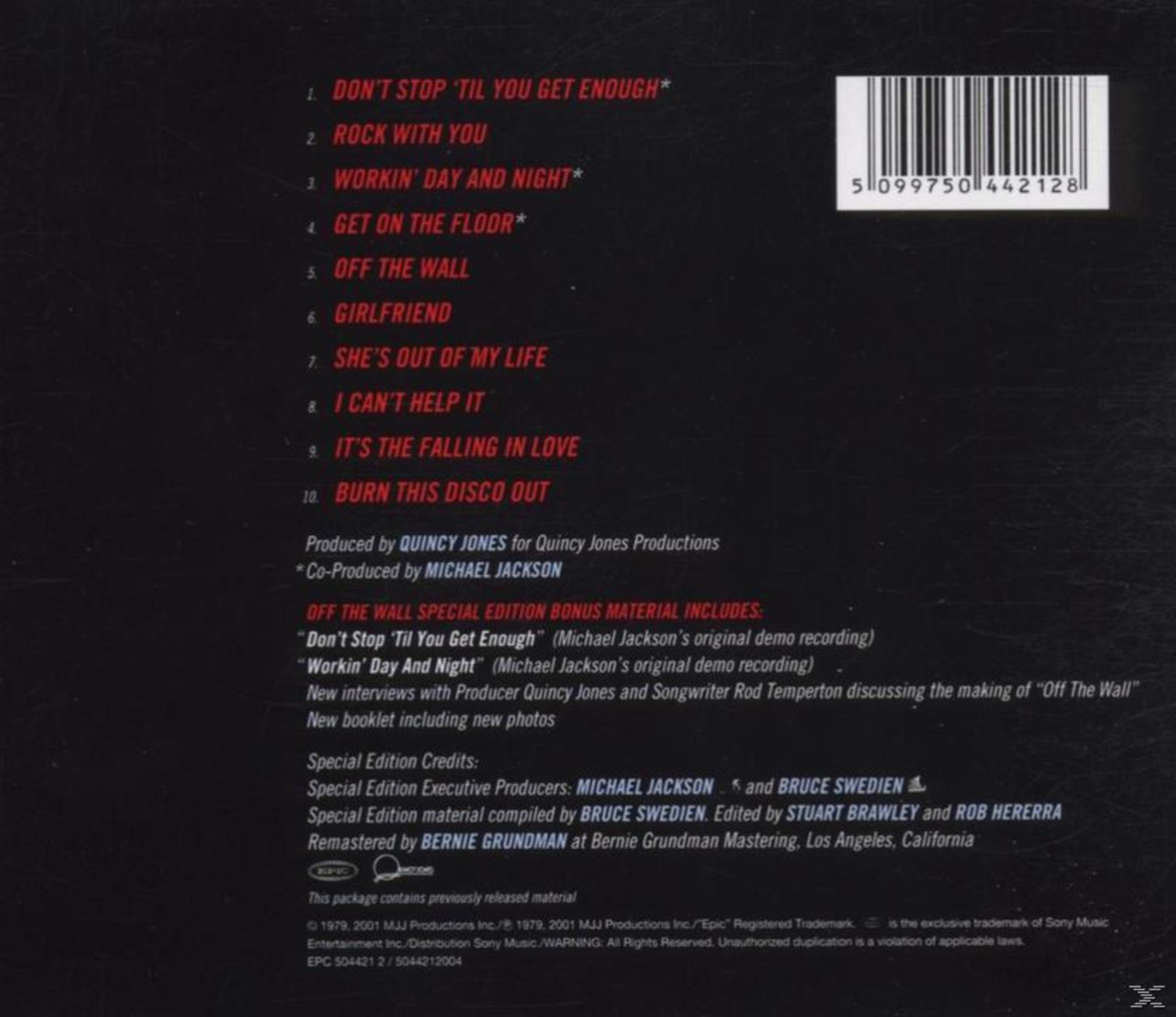 Rückseite einer Musik-CD mit Trackliste in roter Schrift auf schwarzem Hintergrund und ein Barcode oben rechts.