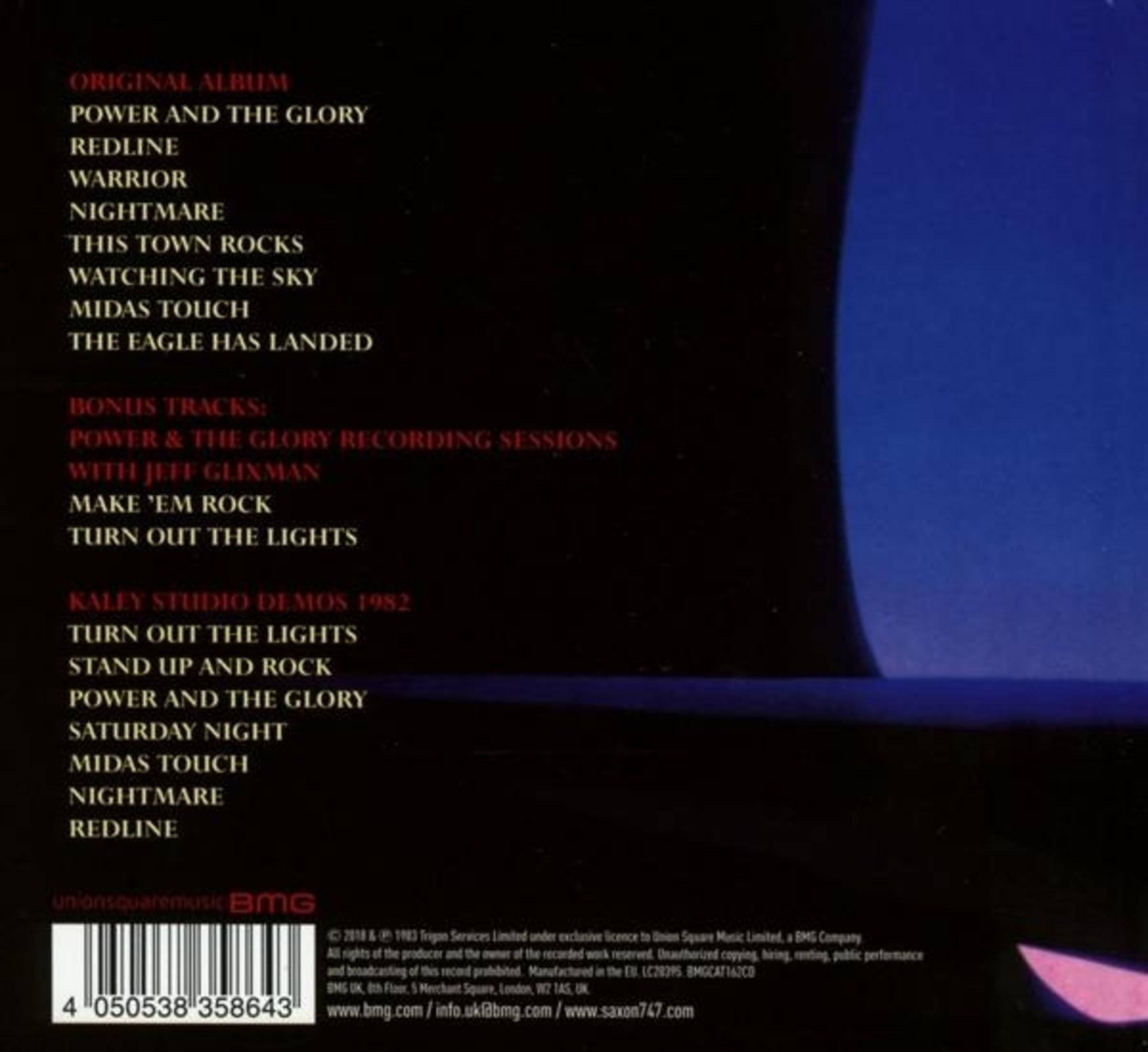 Rückseite einer Musik-CD mit Trackliste in roter Schrift auf schwarzem Hintergrund und Barcode.
