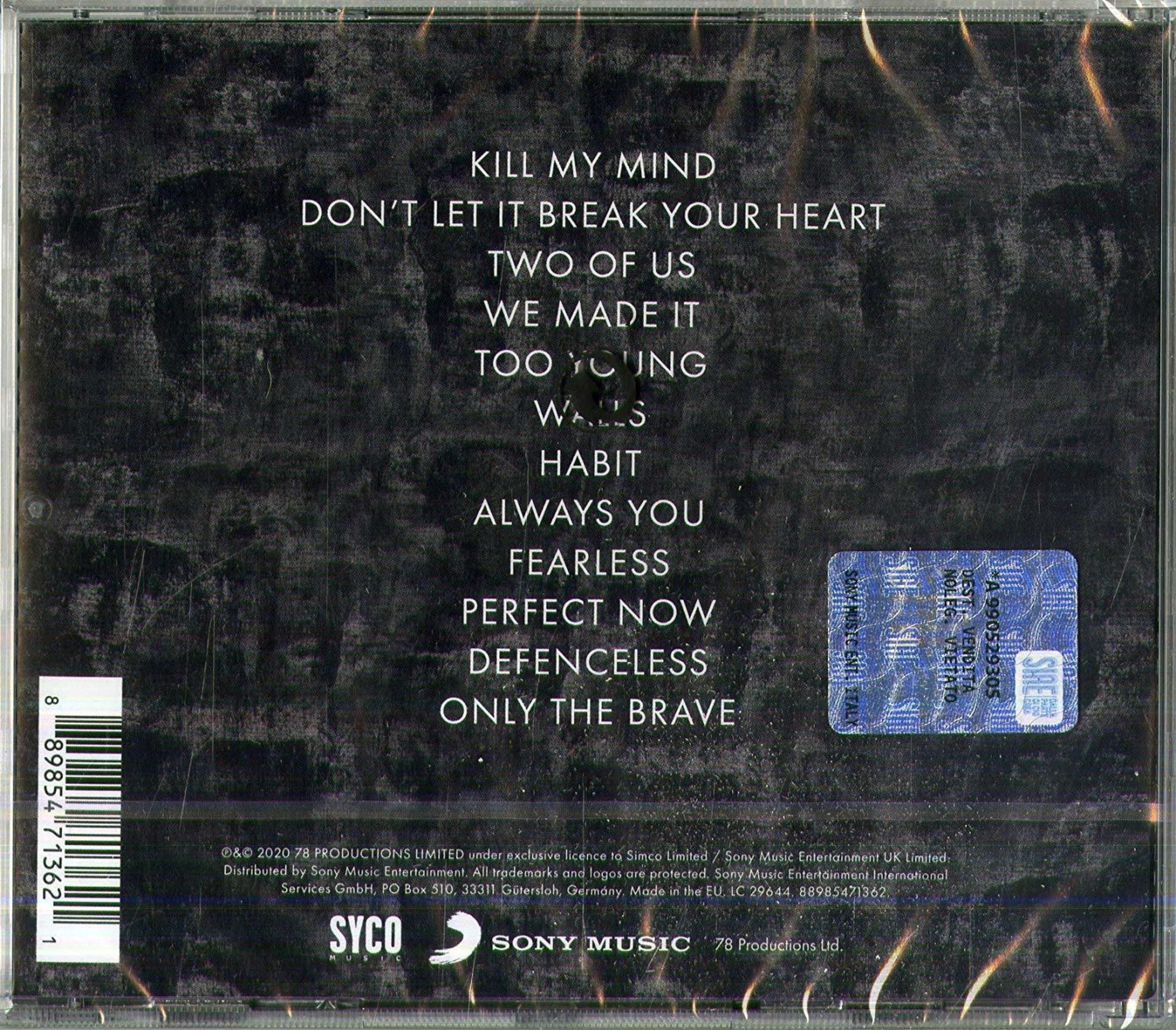 Rückseite einer Musik-CD mit Trackliste auf schwarzem, strukturiertem Hintergrund, Barcode und Sony Music-Logo.