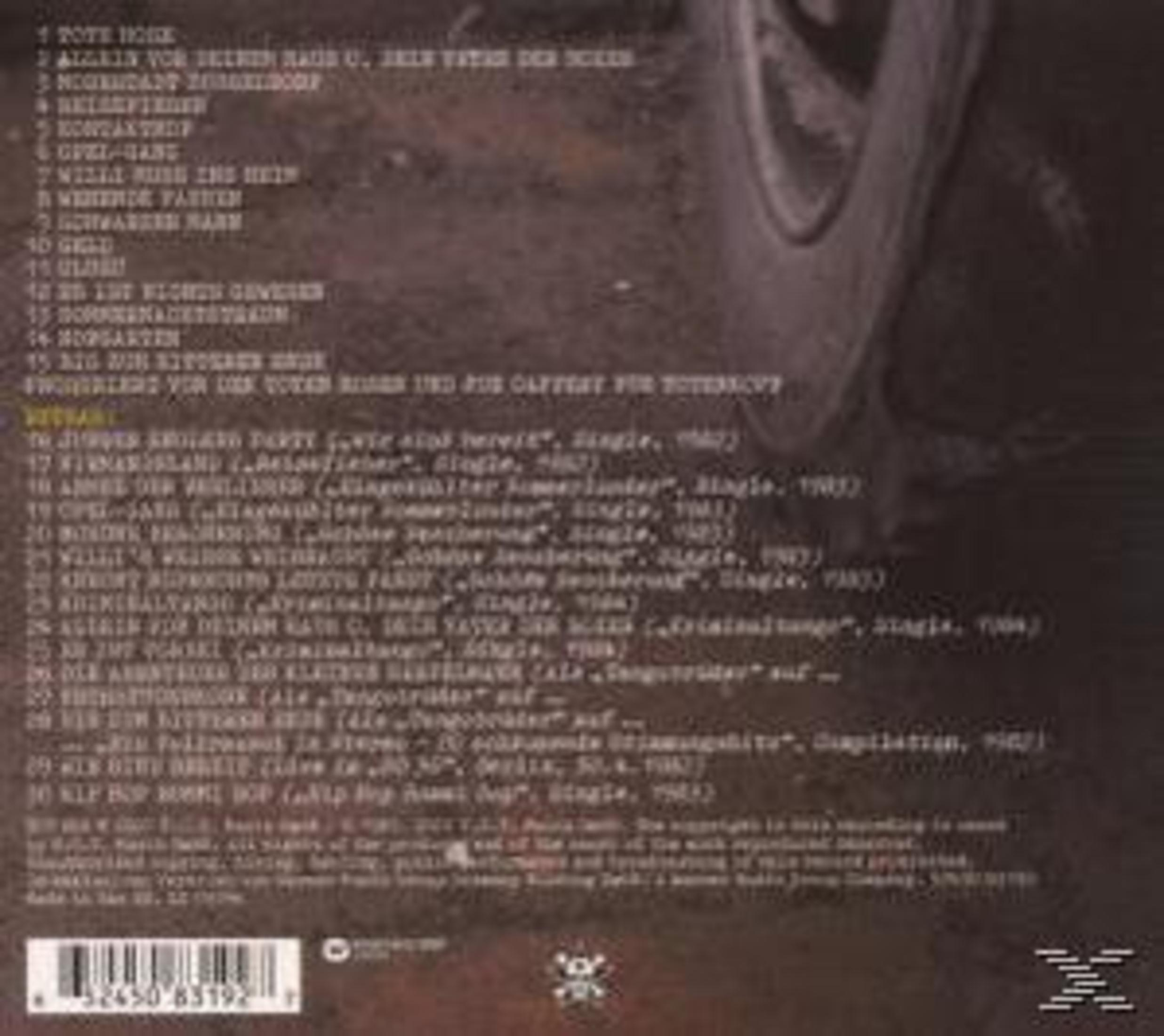 Rückseite einer Musik-CD mit Trackliste auf dunklem, strukturiertem Hintergrund und einem Autoreifen.