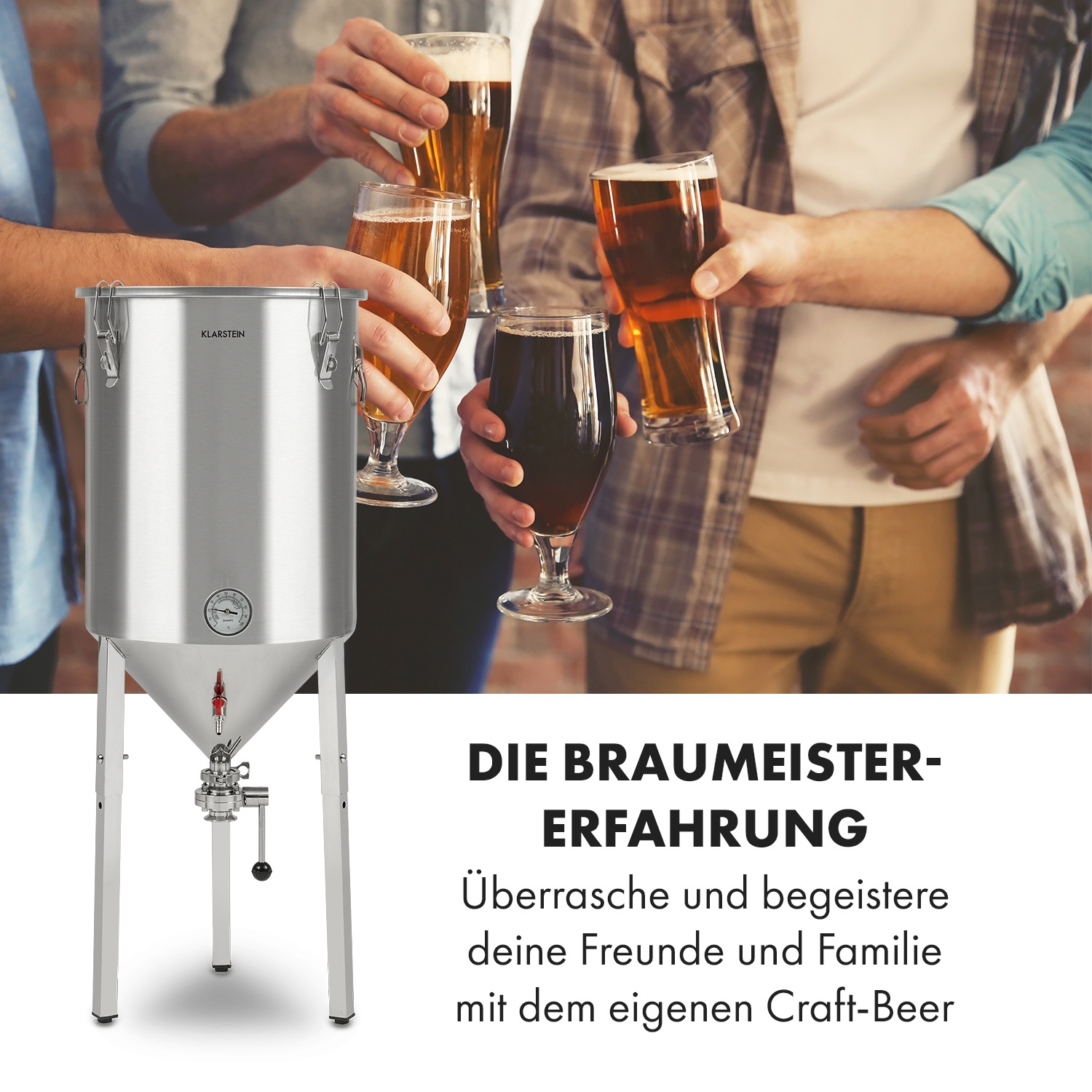 Ein Edelstahl-Gärtank steht links neben einer Gruppe von Freunden, die Biergläser erheben.