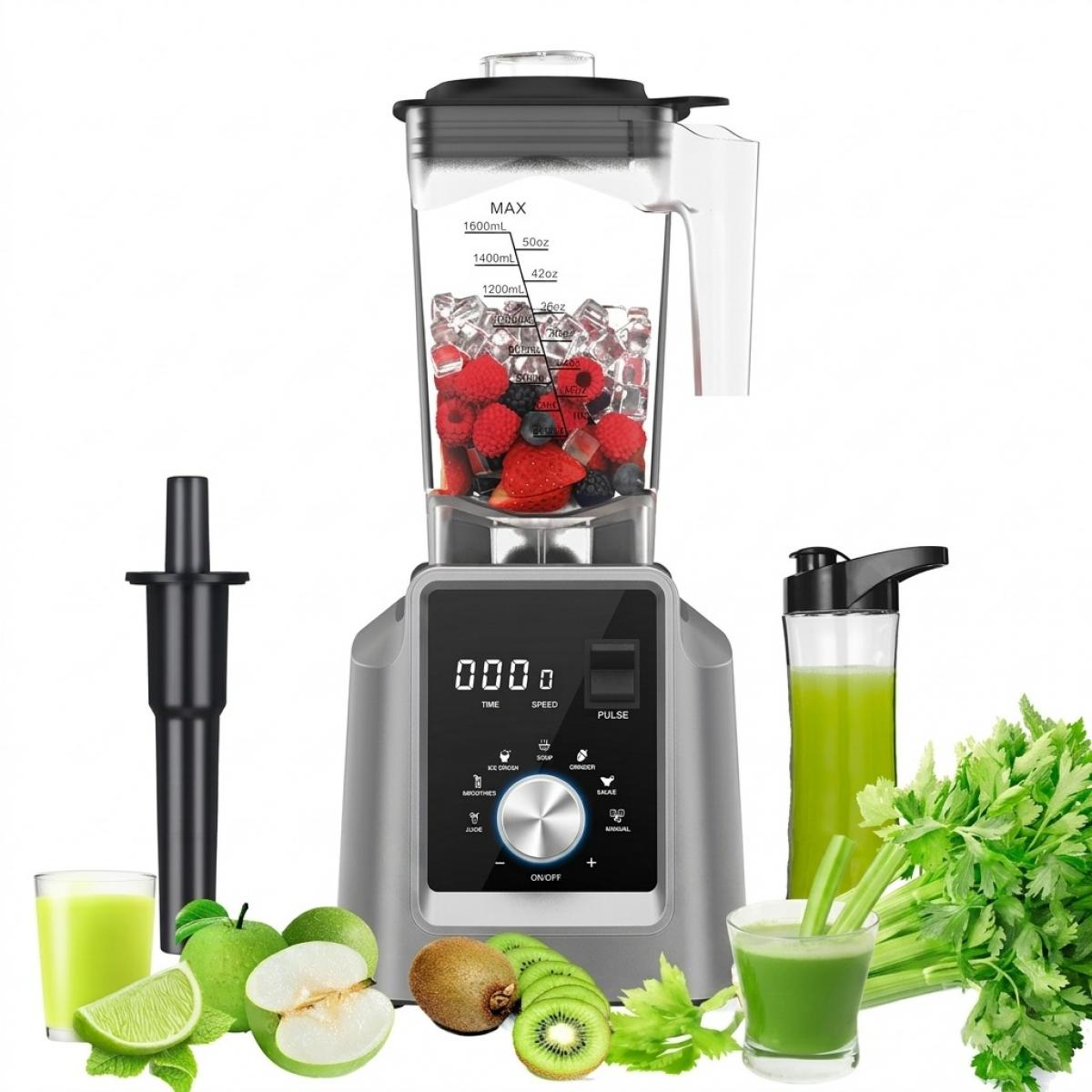 Ein grauer Standmixer gefüllt mit Beeren und Eis, umgeben von grünem Gemüse, Obst und Säften.