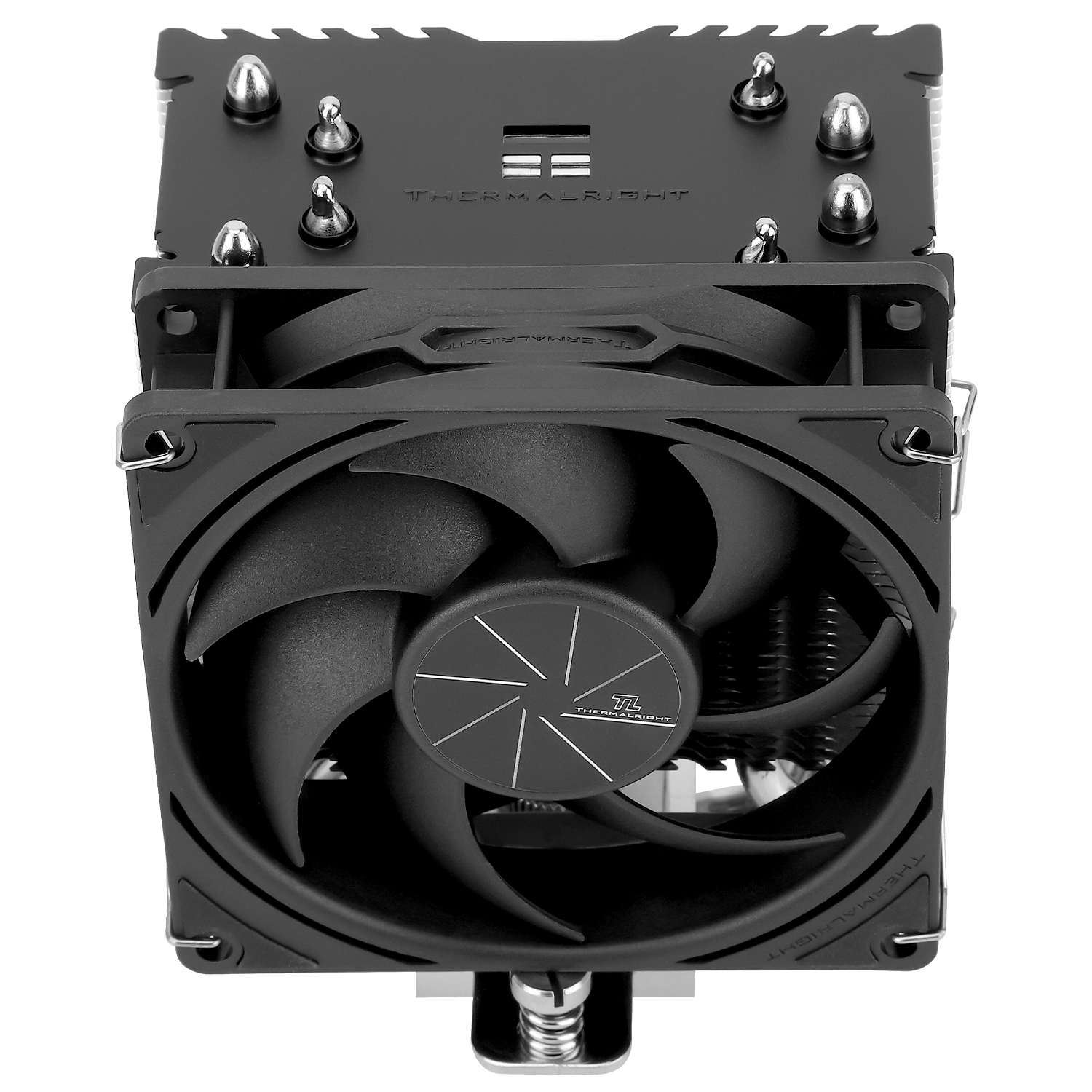 Metal ısı borularına ve büyük bir ön fana sahip siyah bir CPU soğutucusu.
