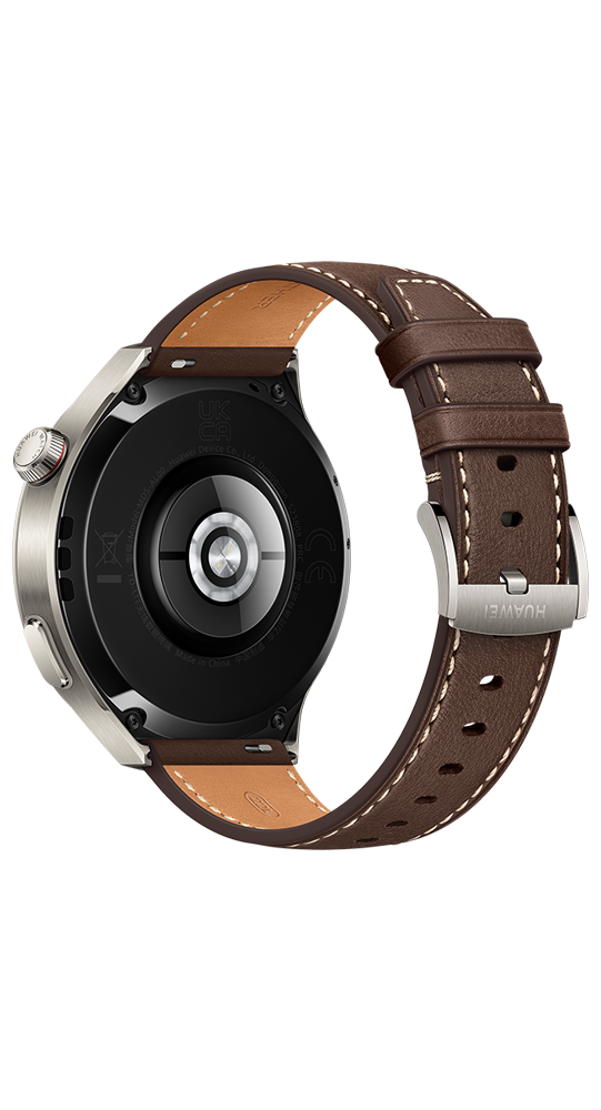 Rückseite einer Smartwatch mit braunem Lederarmband und Sensoren vor schwarzem Hintergrund.