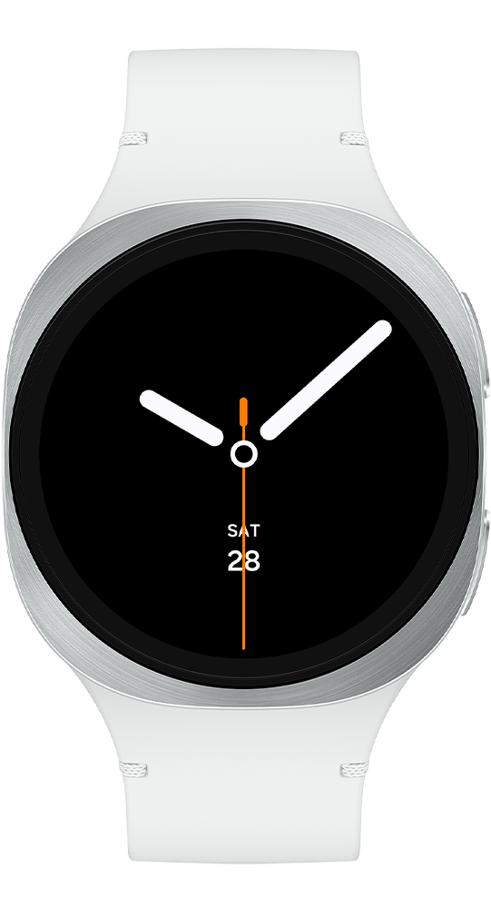 Uno smartwatch bianco con quadrante nero rotondo, lancette bianche e una lancetta dei secondi arancione.