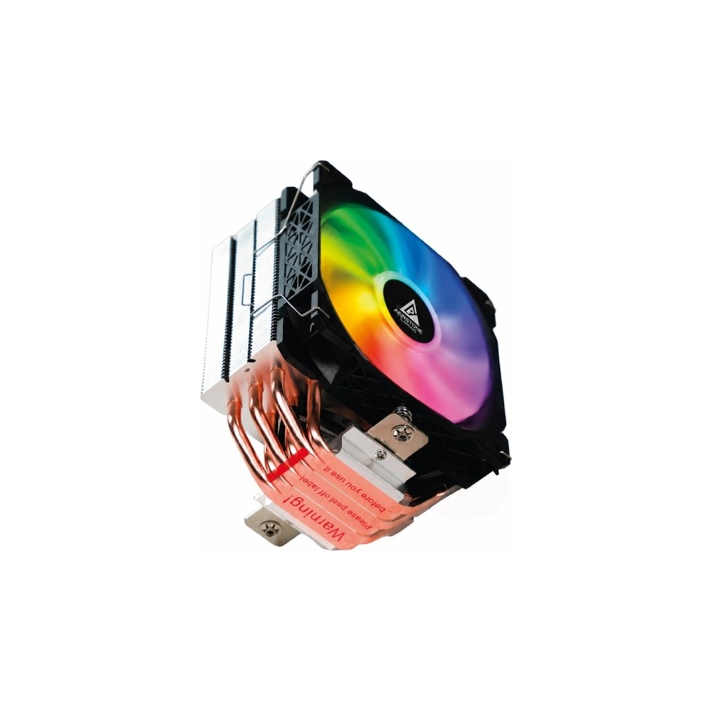 Beyaz arka planda gümüş kanatlı, bakır ısı borulu ve aydınlatmalı RGB fanlı işlemci soğutucusu.