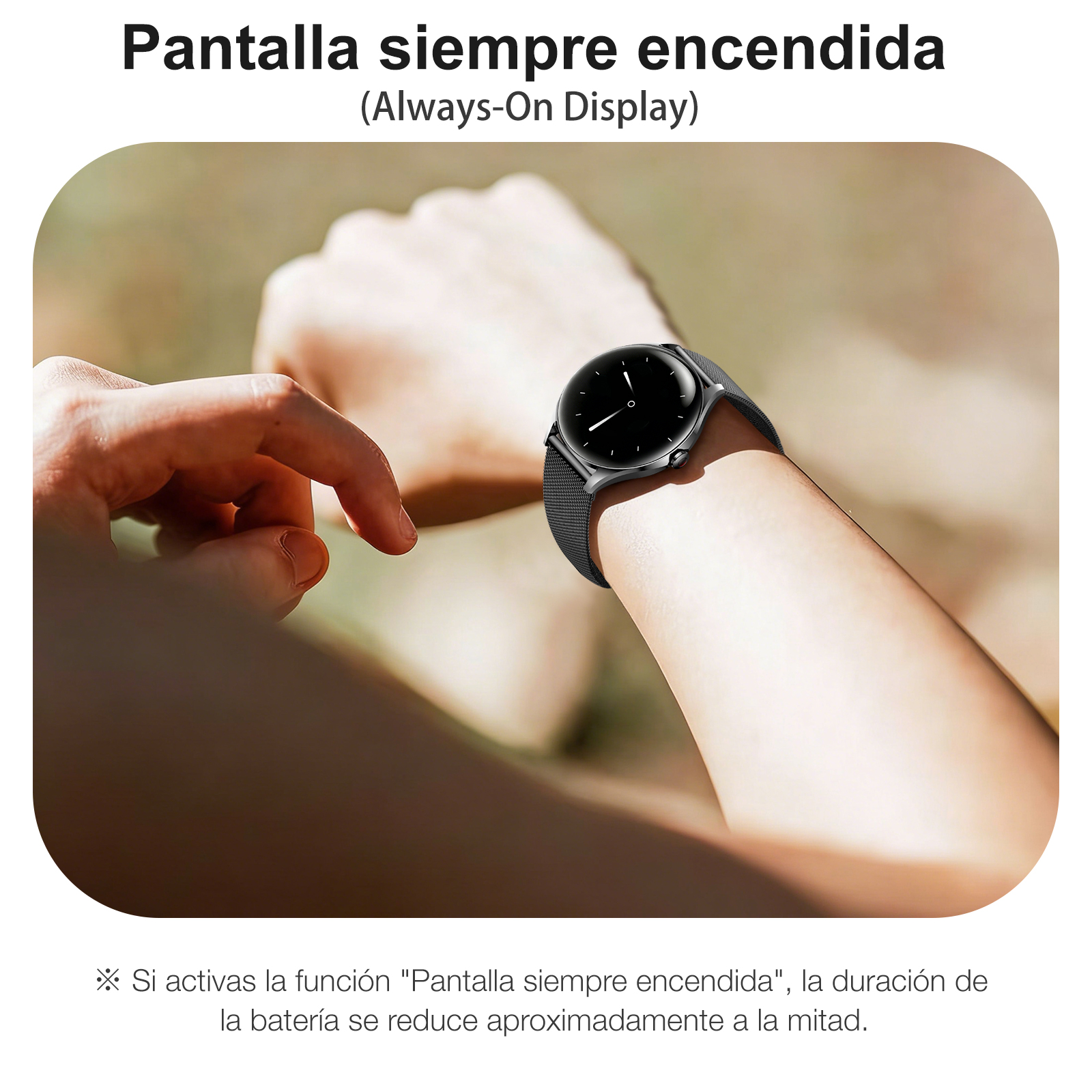 Una persona lleva un reloj inteligente negro con esfera redonda y correa de malla en la muñeca.