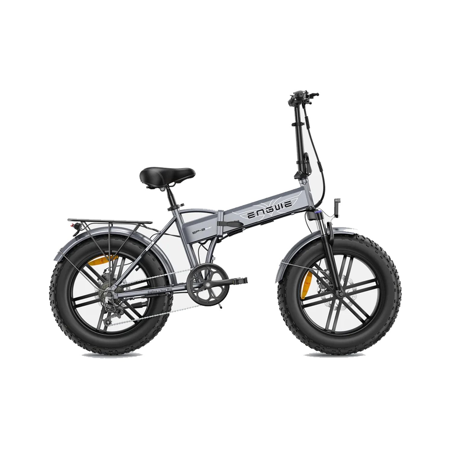 Una bici elettrica pieghevole Engwe grigia con copertoni larghi, sella nera e portapacchi posteriore.