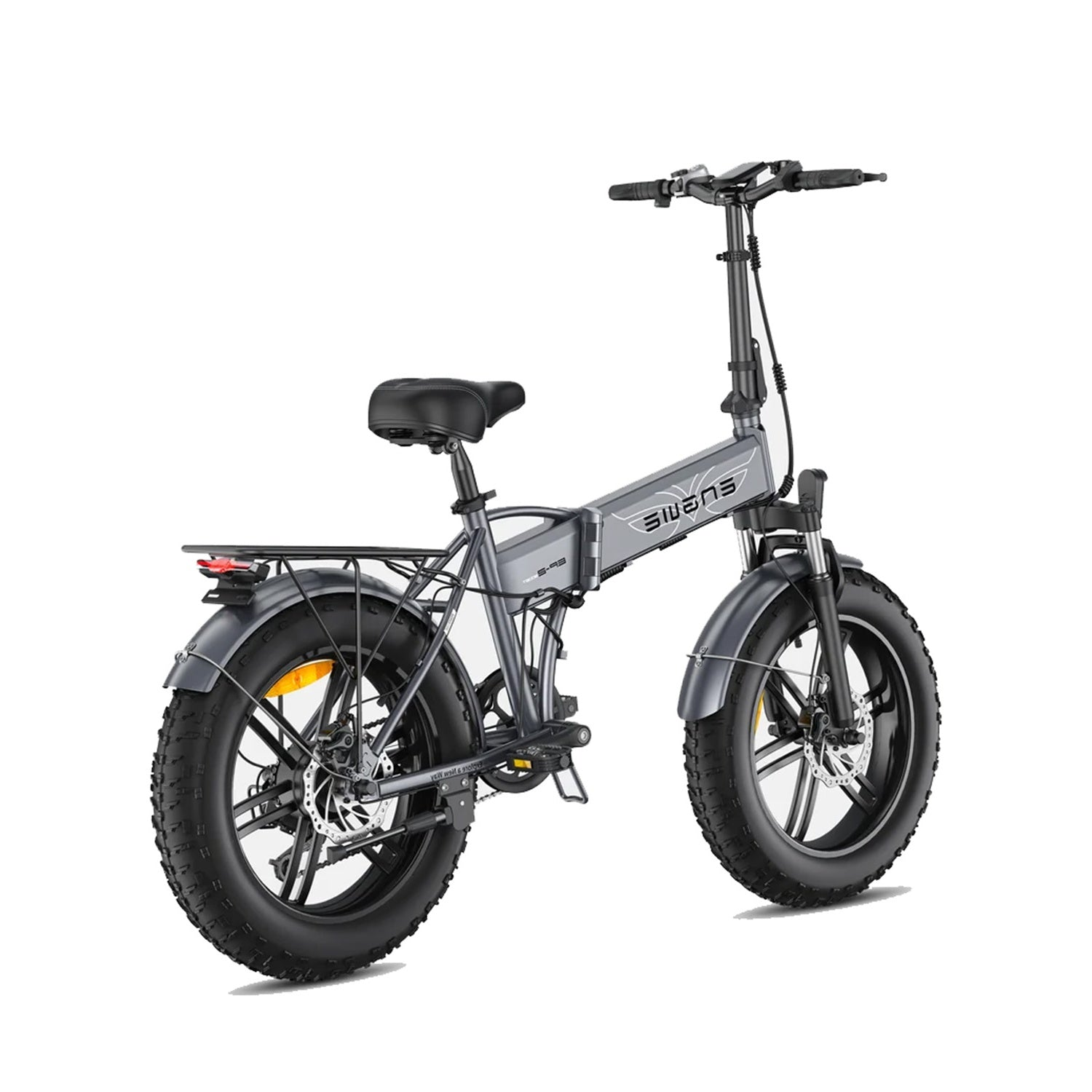 Una bicicletta elettrica grigia con pneumatici larghi, sella nera e telaio pieghevole su sfondo bianco.