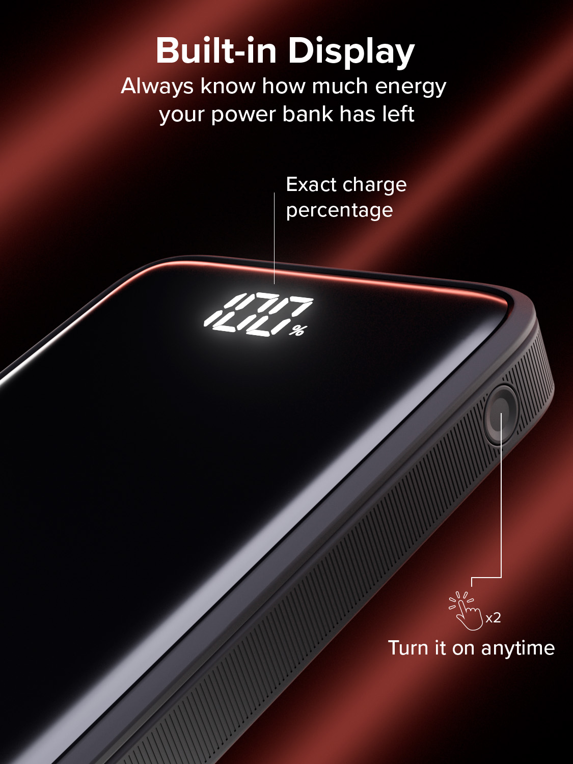 Un power bank con display digitale che mostra la percentuale di carica e un tasto laterale su sfondo rosso.