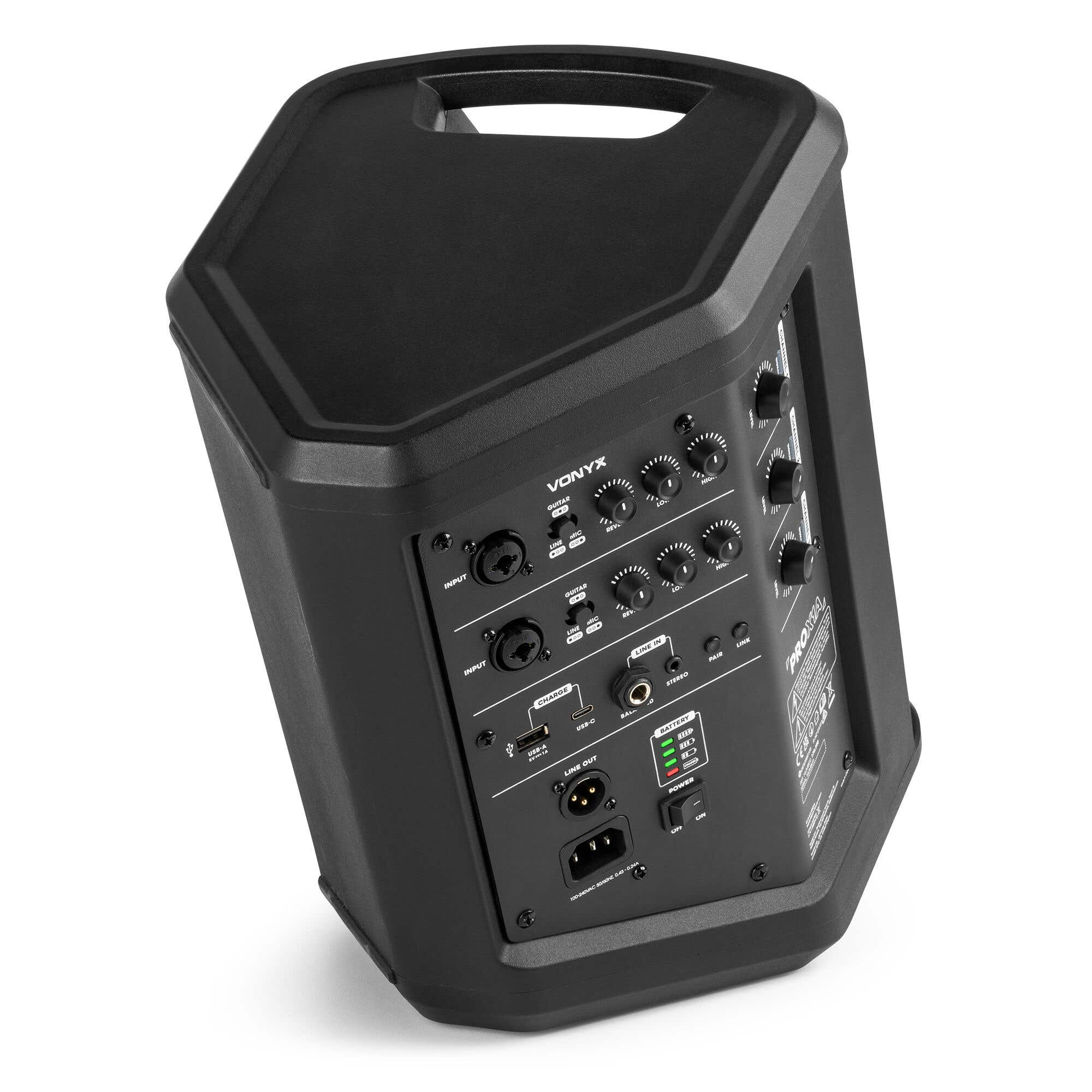 Panel trasero de un altavoz portátil Vonyx negro con varias entradas, perillas de control y puertos.