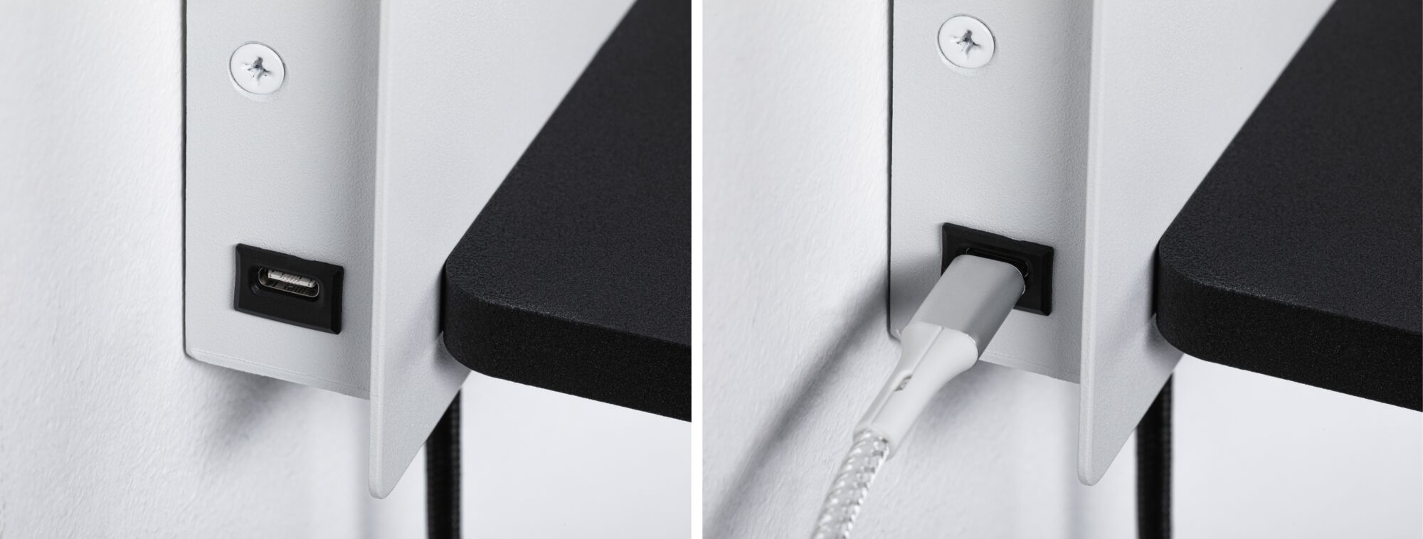 Ein USB-C-Anschluss an einer weißen Wandhalterung, einmal leer und einmal mit angeschlossenem Kabel.