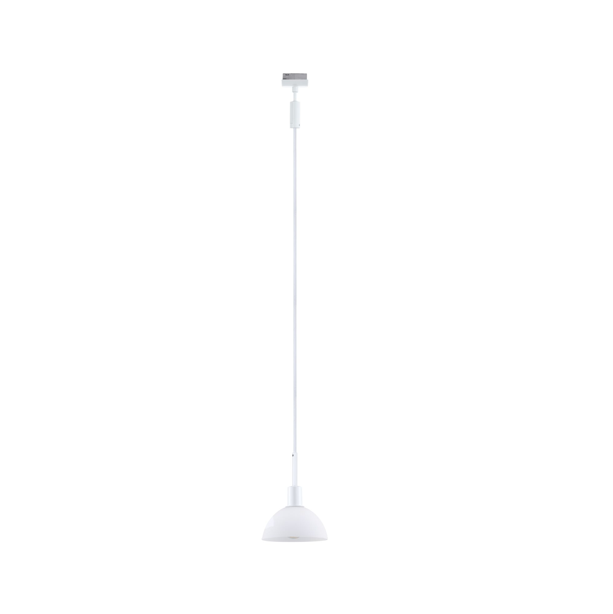 Eine weiße Pendelleuchte mit langem Kabel und einer halbkugelförmigen Lampe vor weißem Hintergrund.