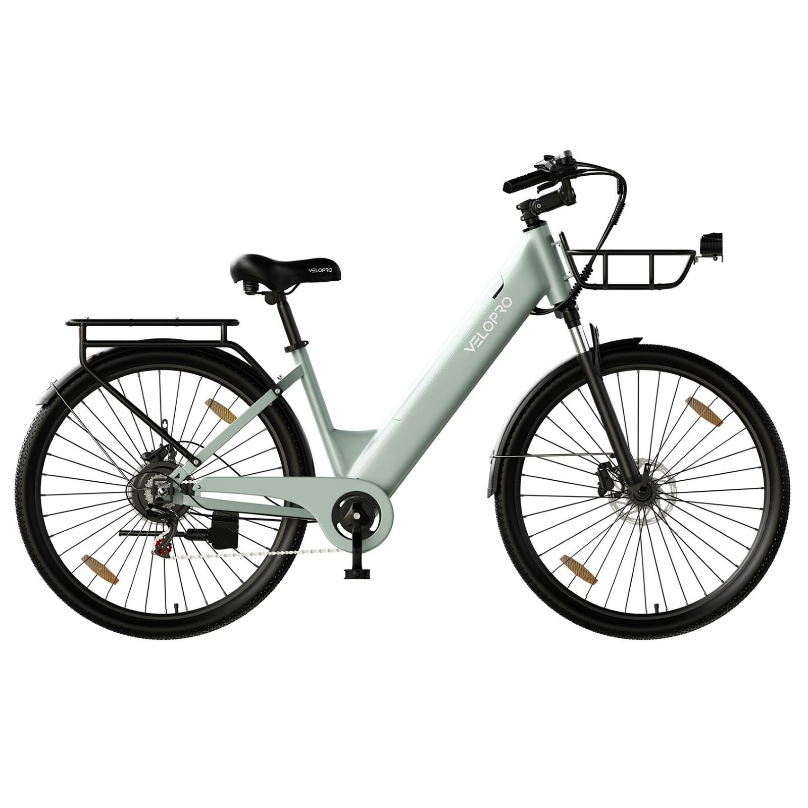 Una bicicleta eléctrica verde menta con parrillas delantera y trasera, sillín negro y neumáticos negros sobre fondo blanco.