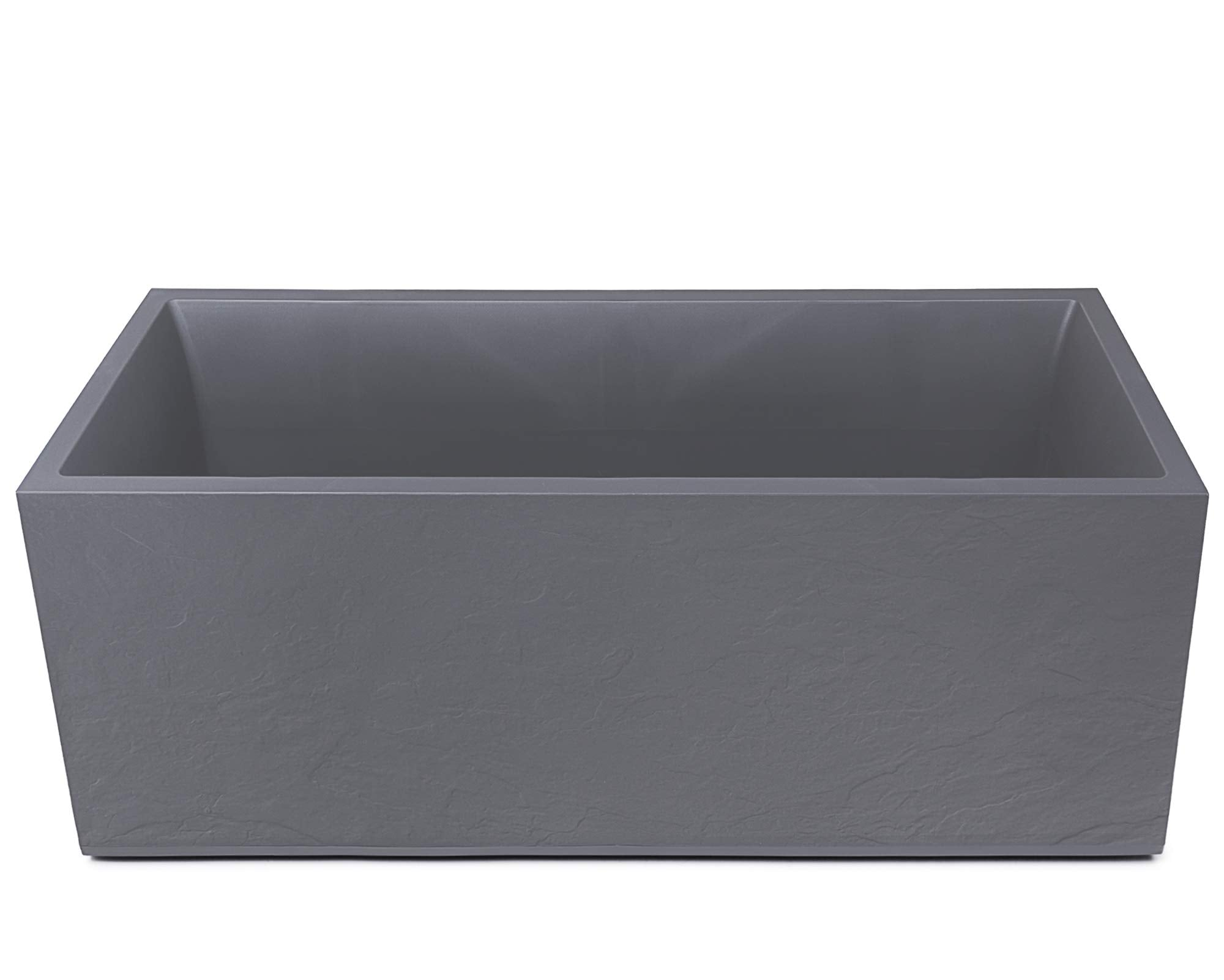 Un grand pot de fleurs rectangulaire gris avec une surface texturée sur fond blanc.