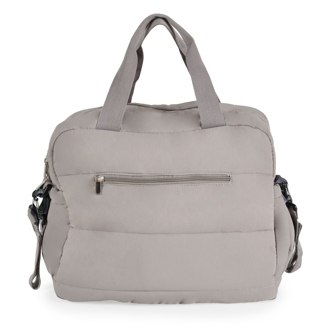 Eine graue gesteppte Handtasche mit zwei Henkeln und einem Reißverschluss auf der Vorderseite vor weißem Hintergrund.