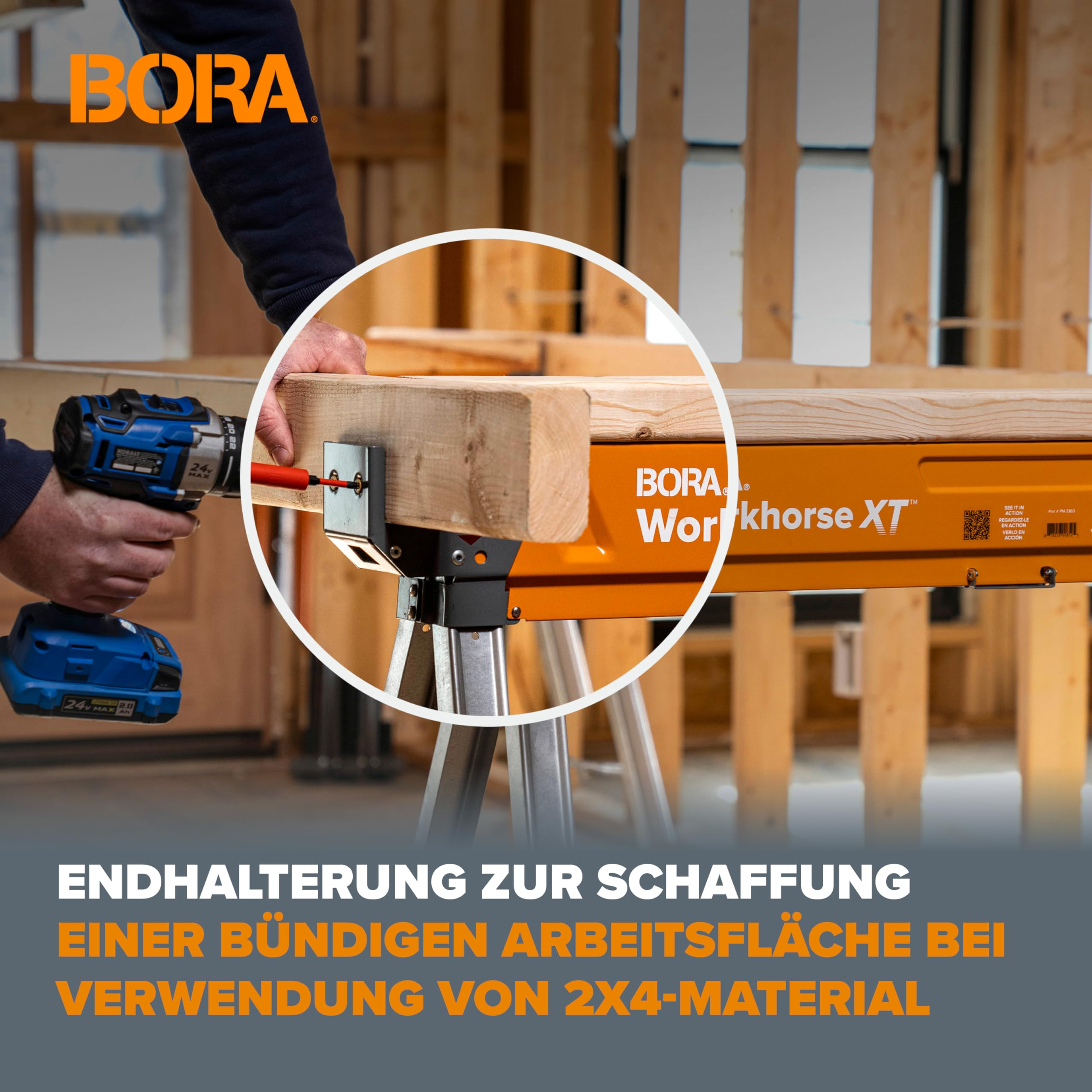 Eine Person befestigt mit einem Elektrowerkzeug einen Holzbalken an einem Bora Workhorse XT Sägebock.