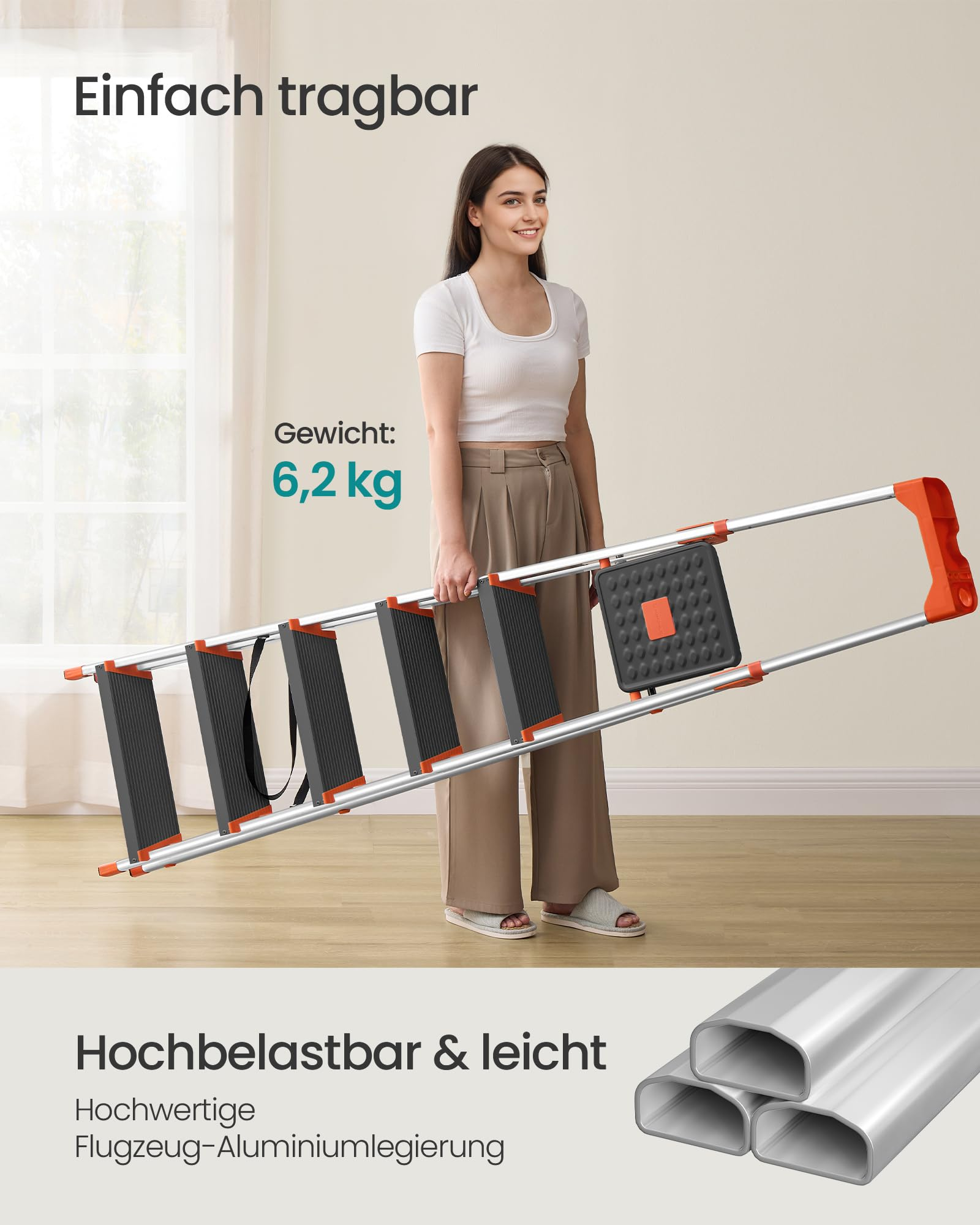 Eine Frau hält eine leichte Aluminiumleiter im Raum, mit Texten zu Gewicht und Material.