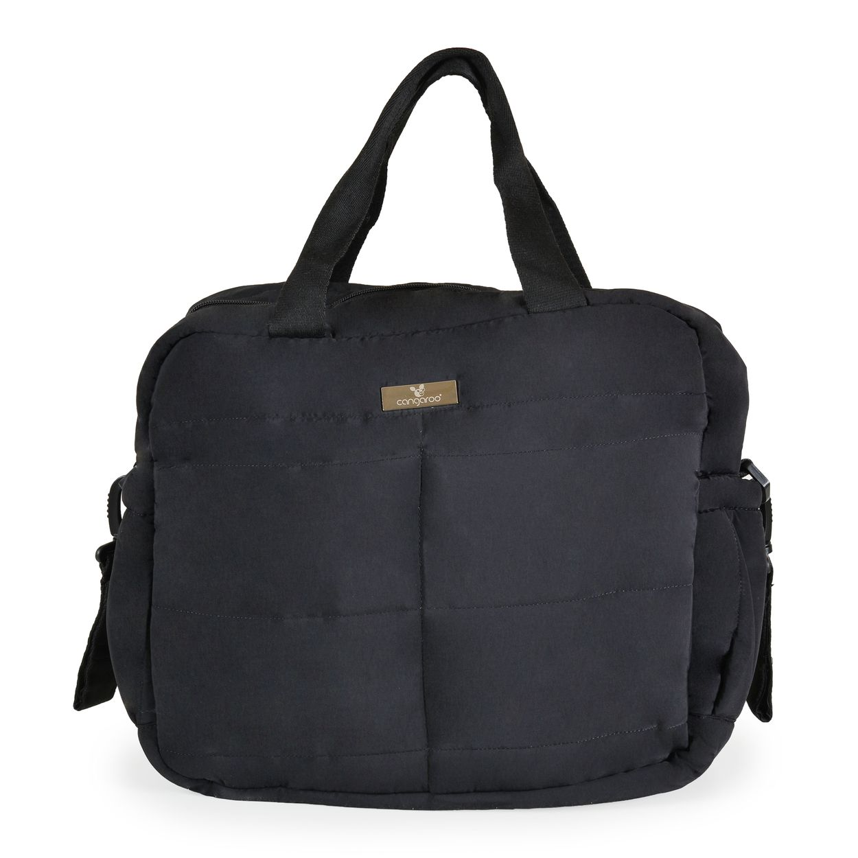Eine schwarze gesteppte Wickeltasche mit Tragegriffen und einem kleinen goldenen Logo in der Mitte vor weißem Hintergrund.