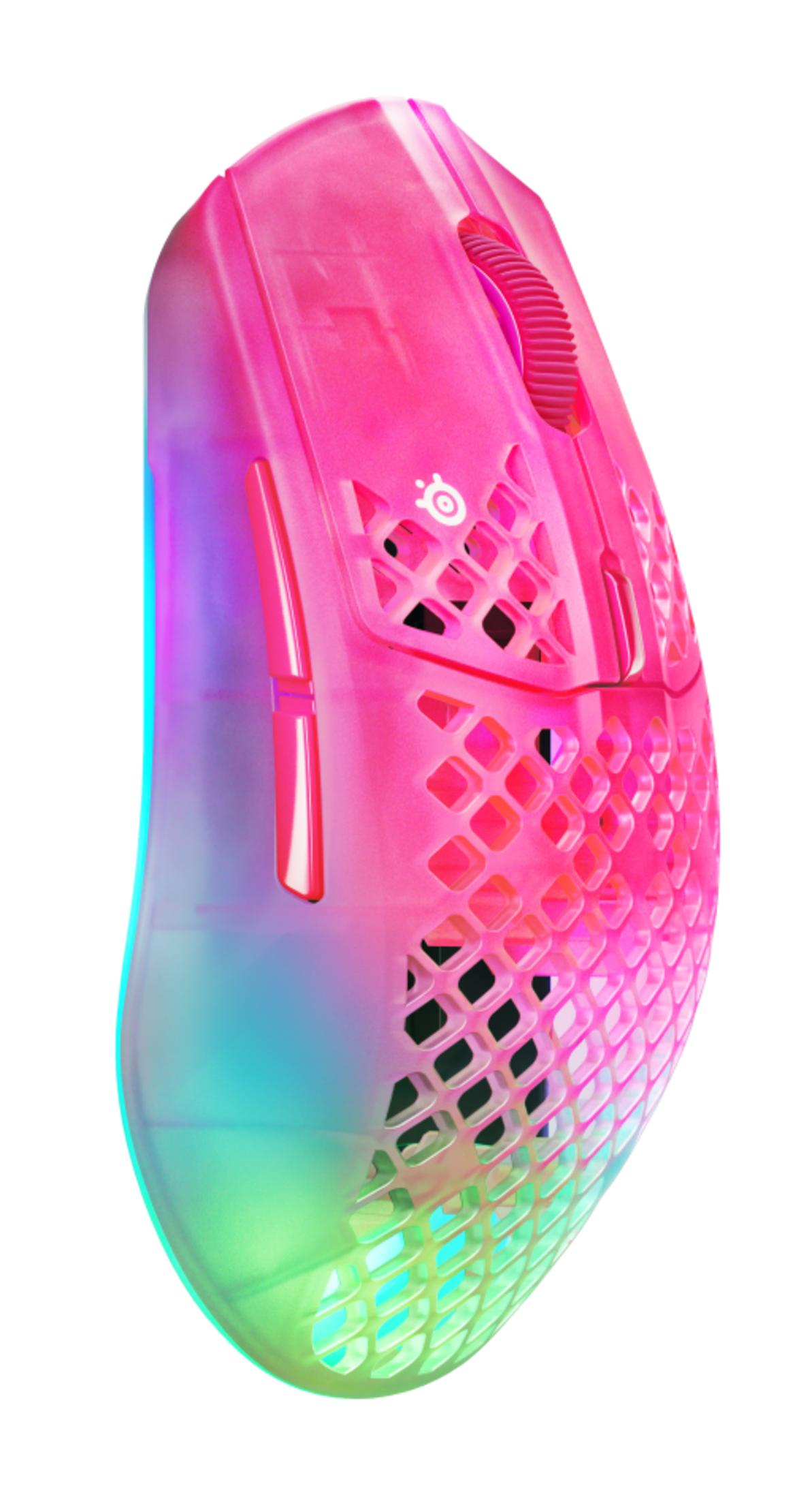 Eine leuchtend rosa Gaming-Maus mit Wabenstruktur und mehrfarbiger RGB-Beleuchtung an der Basis.