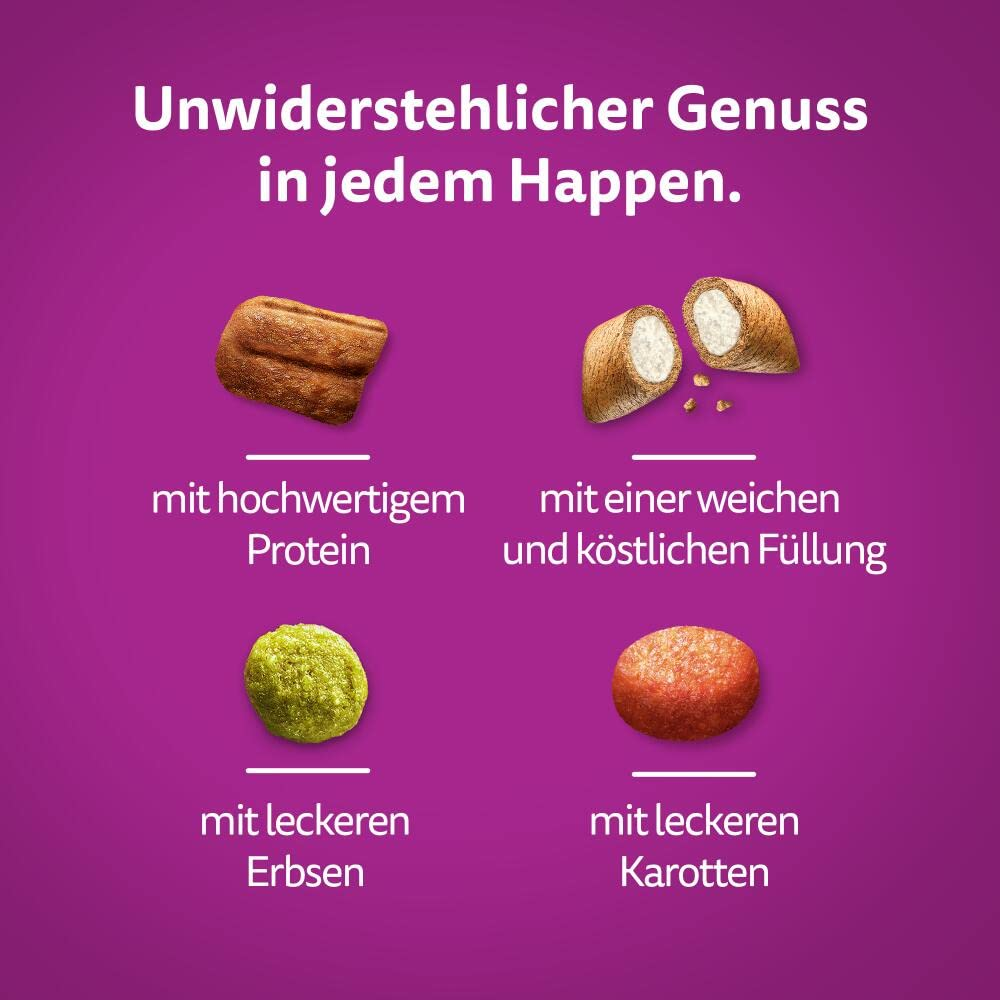 Lila Hintergrund mit vier Hundesnacks und Text auf Deutsch, der proteinreiche Stücke mit Füllung, Erbsen und Karotten beschreibt.