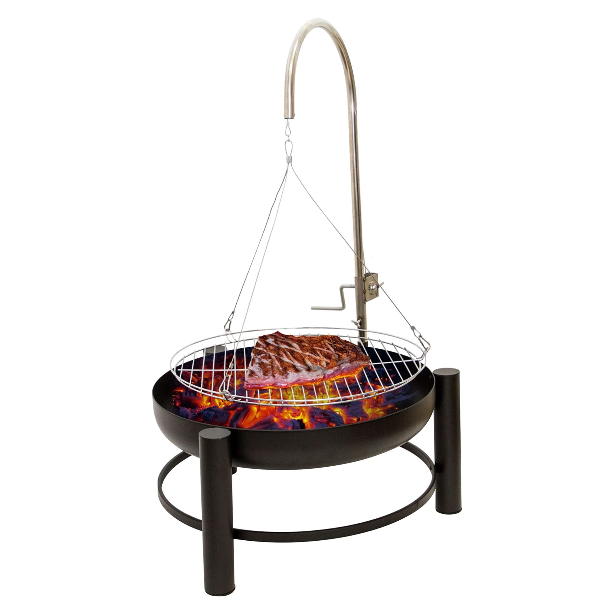 Un barbecue rond noir au charbon avec une grille suspendue faisant cuire un steak sur des braises.