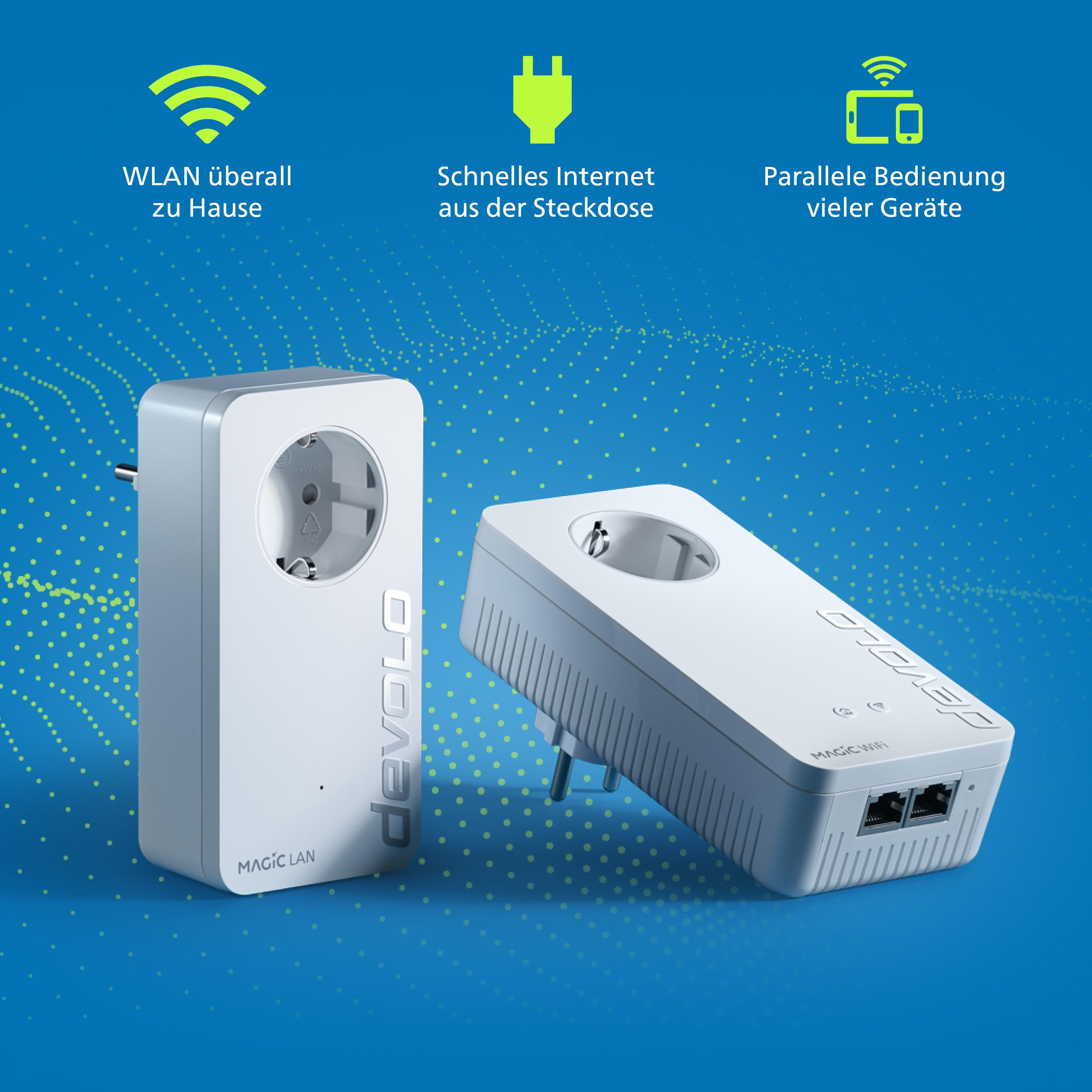 Due adattatori powerline Devolo bianchi su sfondo blu con icone e testo sopra.