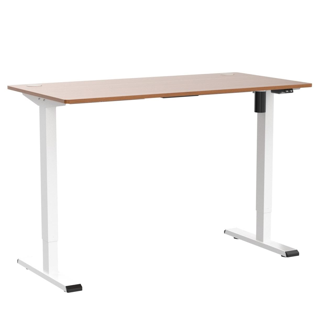 Ein moderner höhenverstellbarer Schreibtisch mit Holzplatte und weißen Metallbeinen vor weißem Hintergrund.