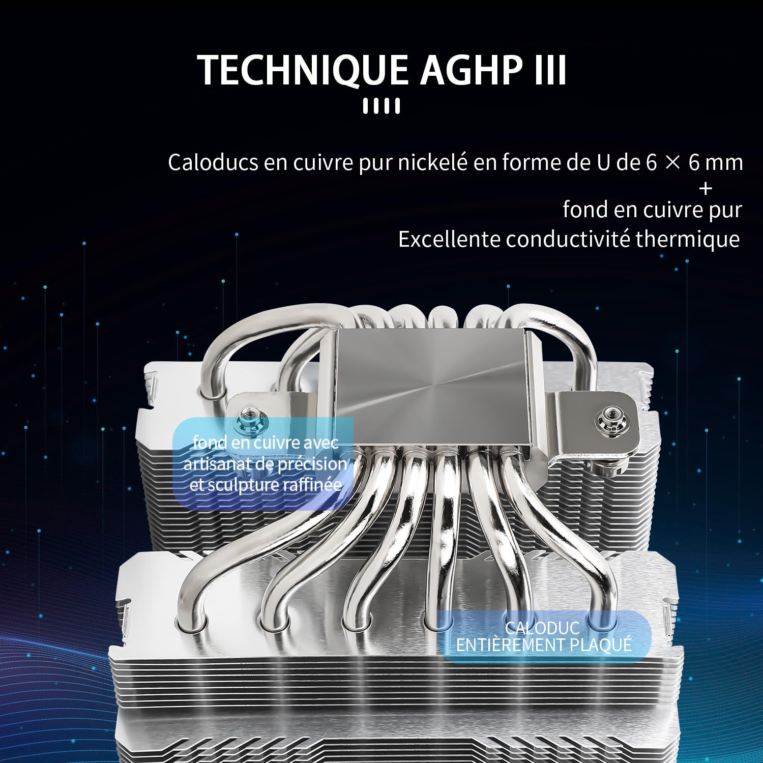 CPU-Kühler mit silbernen Kühlrippen und gebogenen Kupfer-Heatpipes vor dunklem Hintergrund.