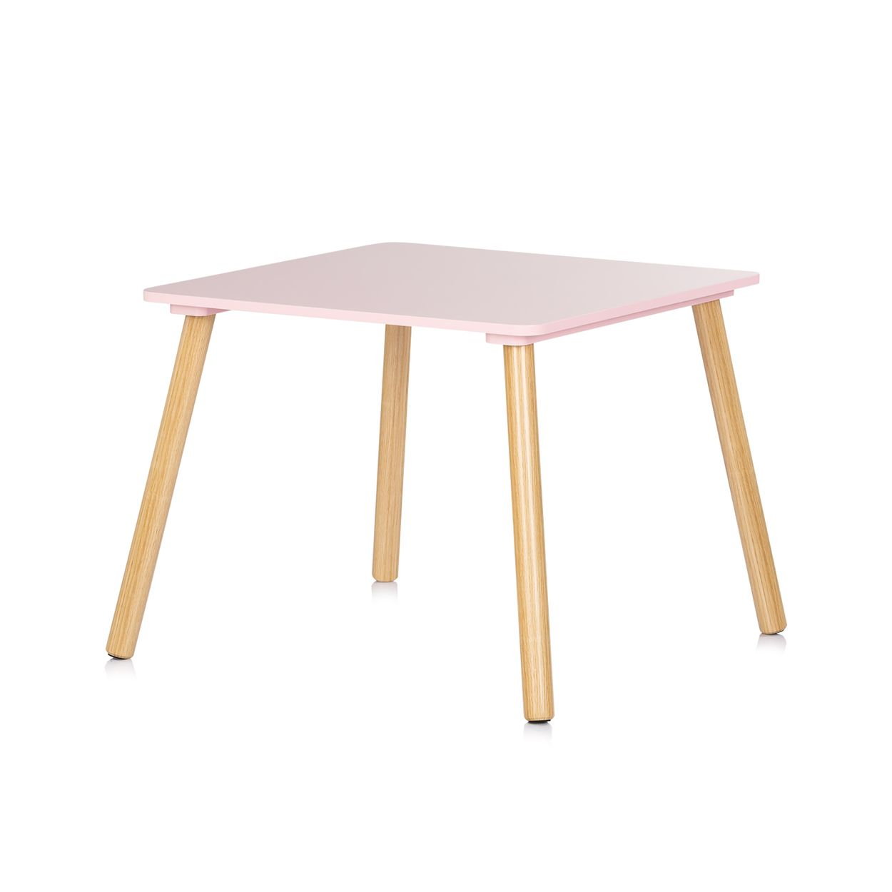 Ein kleiner quadratischer Tisch mit einer rosa Platte und vier abgewinkelten Holzbeinen auf weißem Grund.