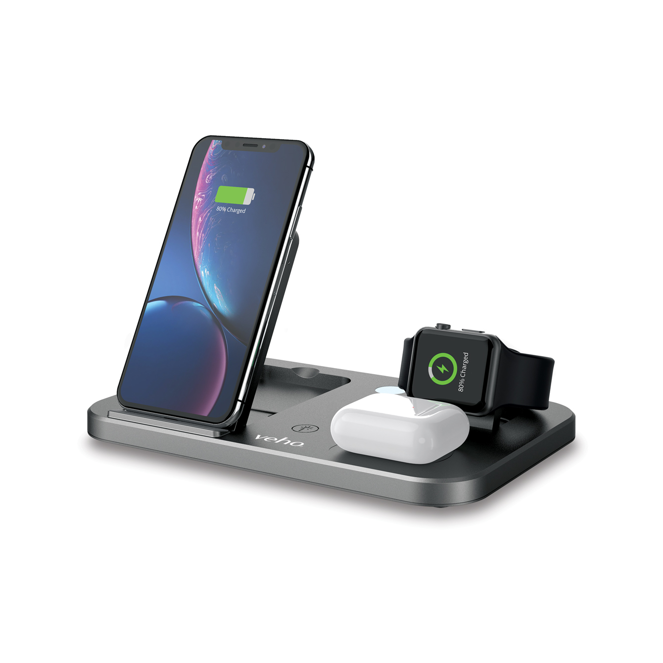 Eine schwarze Mehrfach-Ladestation hält ein Smartphone, kabellose Ohrhörer und eine Smartwatch vor weißem Hintergrund.